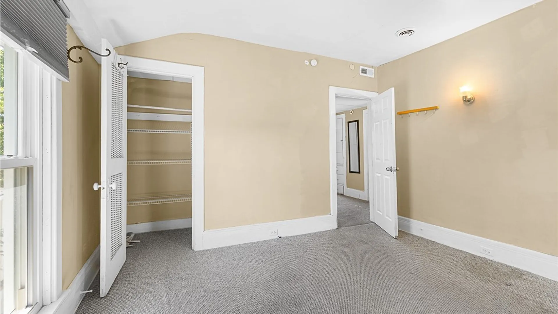 Property at 15 W Northrup Place, Buffalo, NY 14214 29