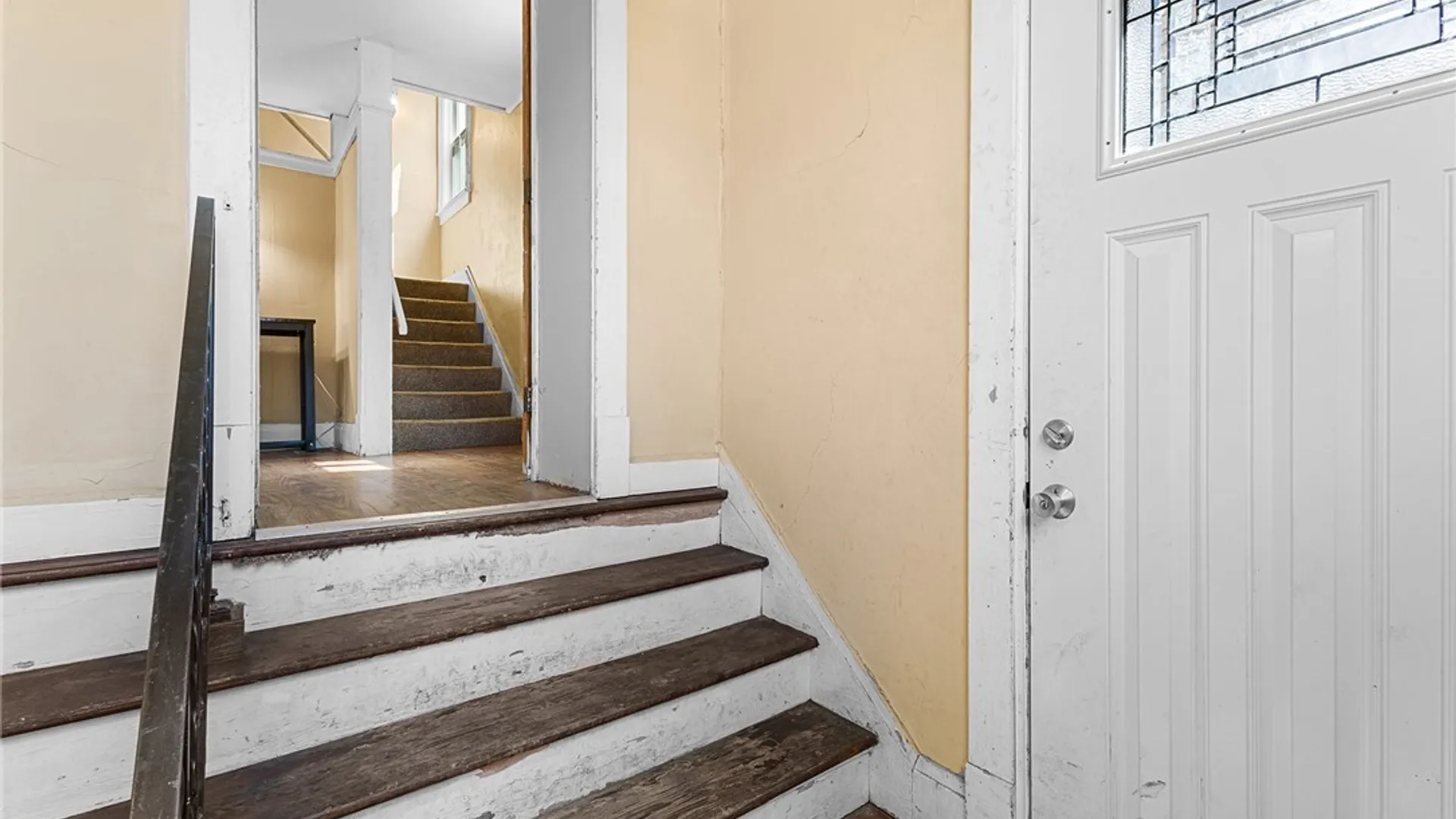 Property at 15 W Northrup Place, Buffalo, NY 14214 4