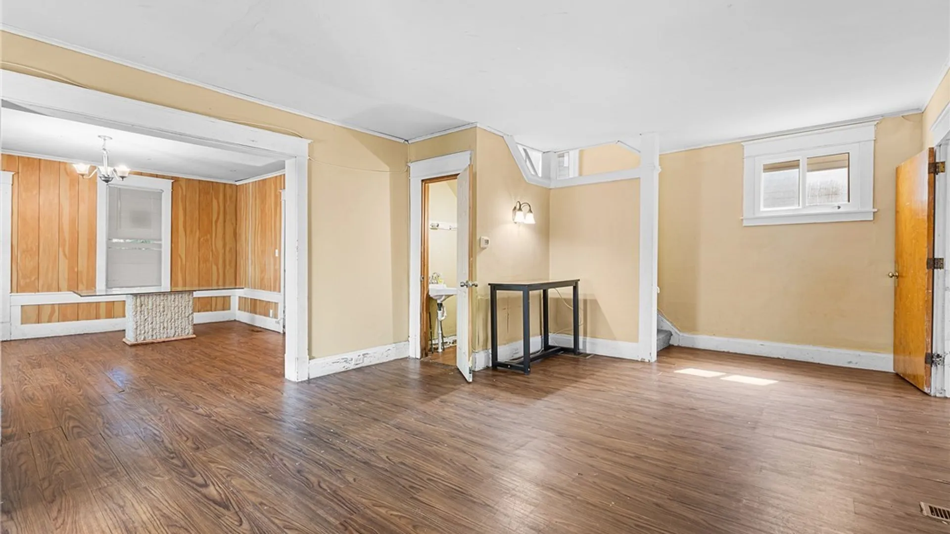Property at 15 W Northrup Place, Buffalo, NY 14214 6