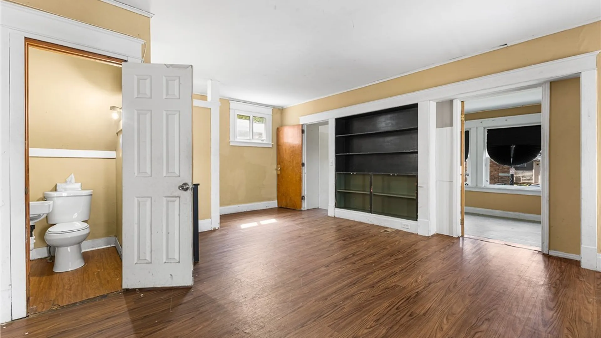 Property at 15 W Northrup Place, Buffalo, NY 14214 7