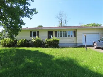 28 Jarvis Street, Auburn, NY 13021