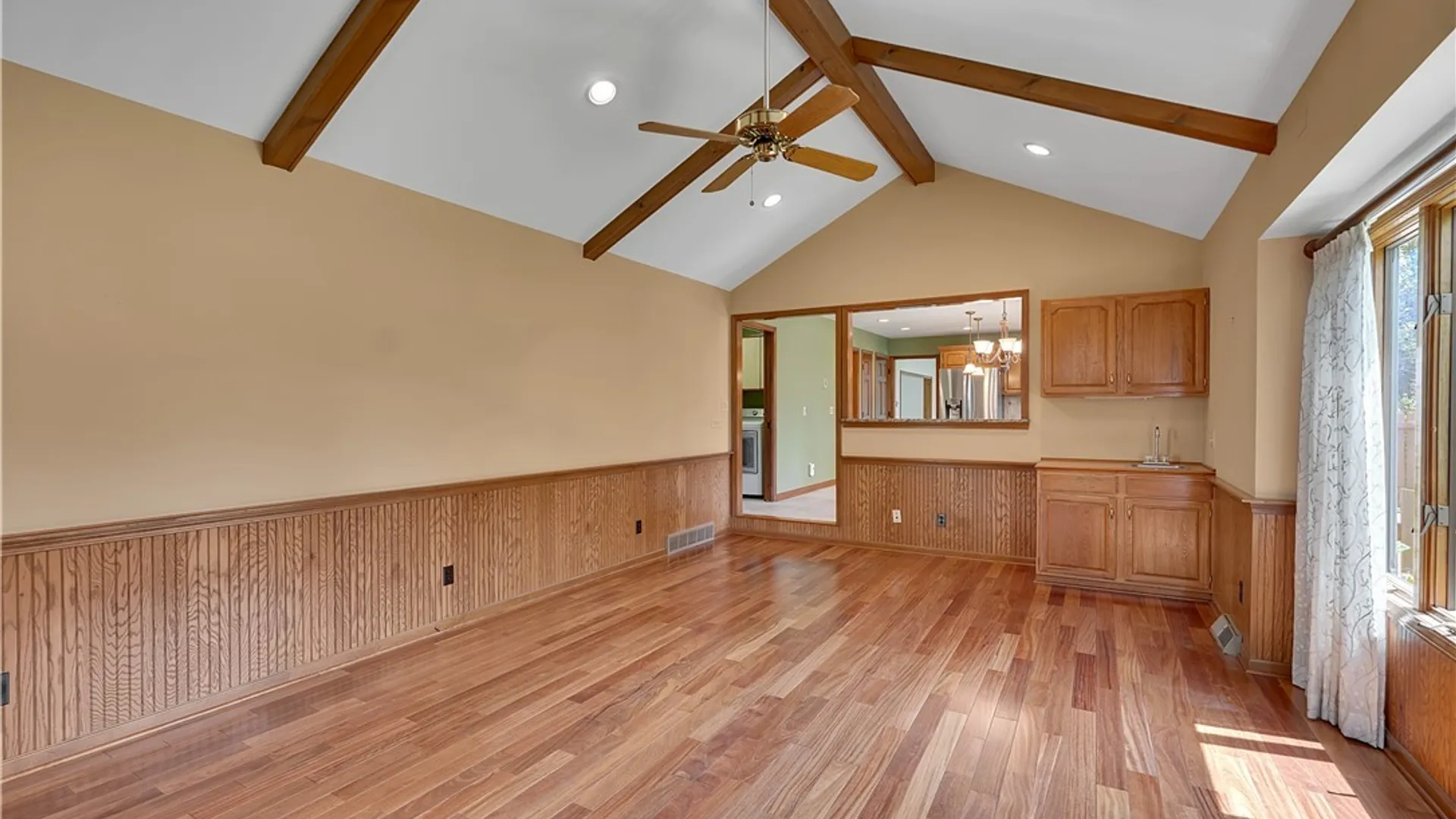 Property at 135 Hunt Club Circle, Amherst, NY 14051 11
