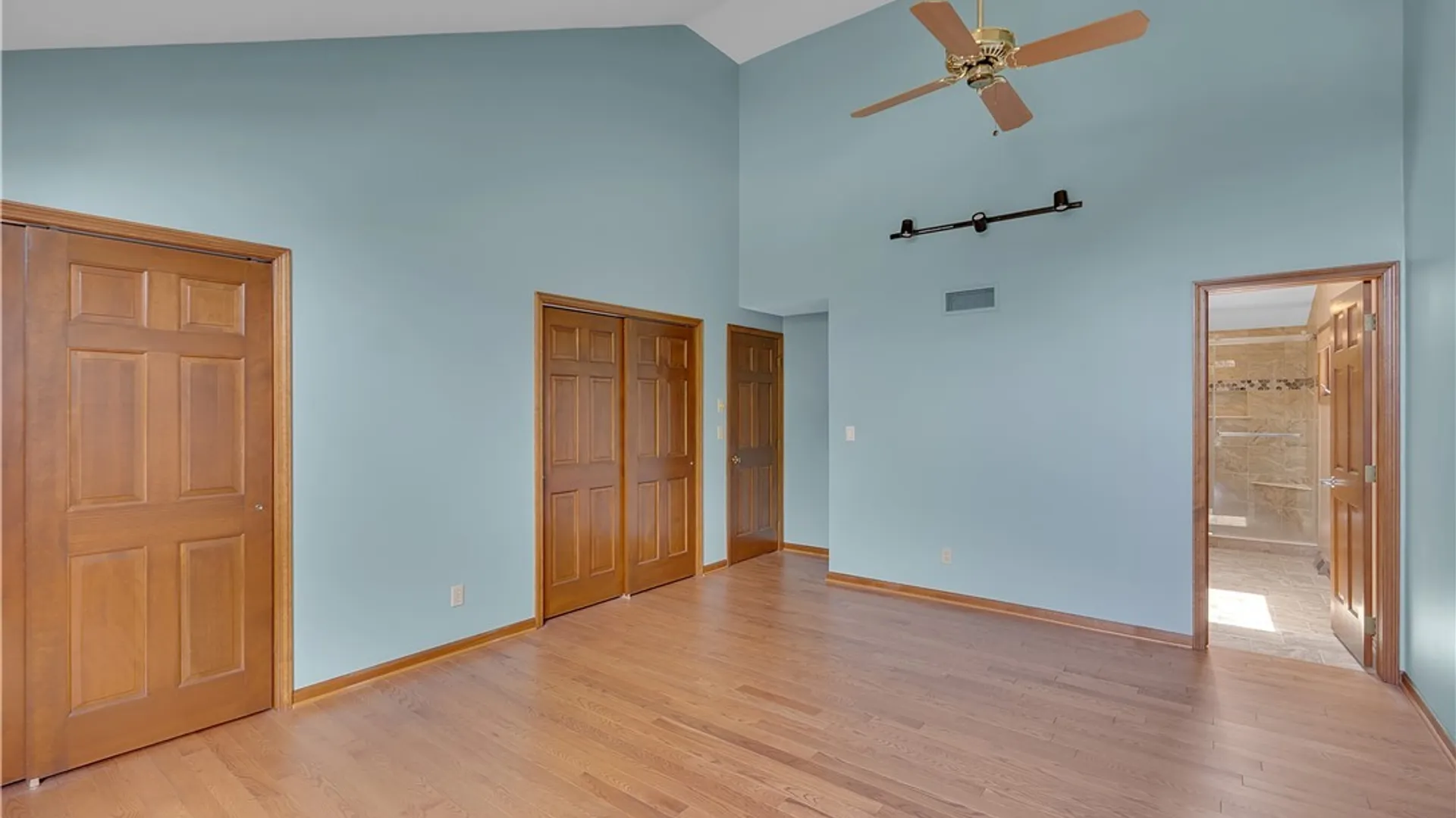 Property at 135 Hunt Club Circle, Amherst, NY 14051 25