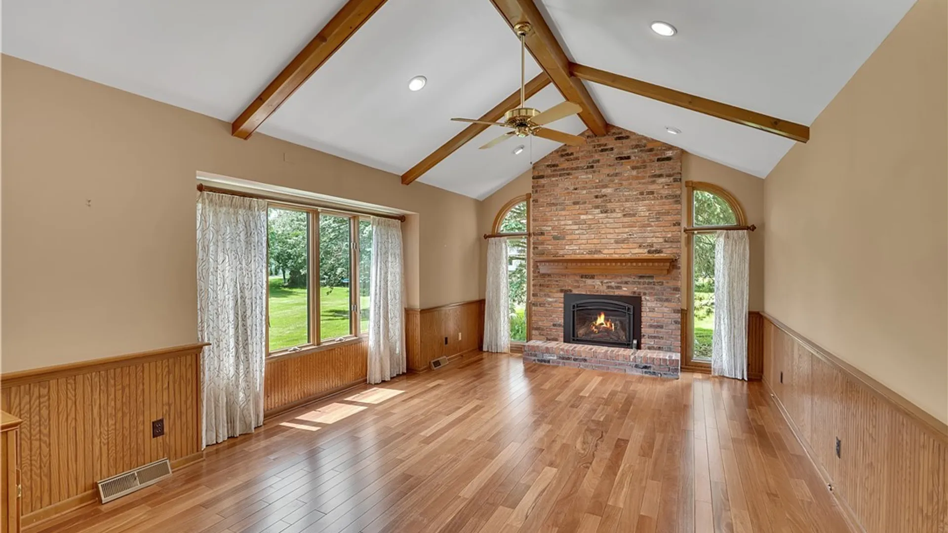Property at 135 Hunt Club Circle, Amherst, NY 14051 9