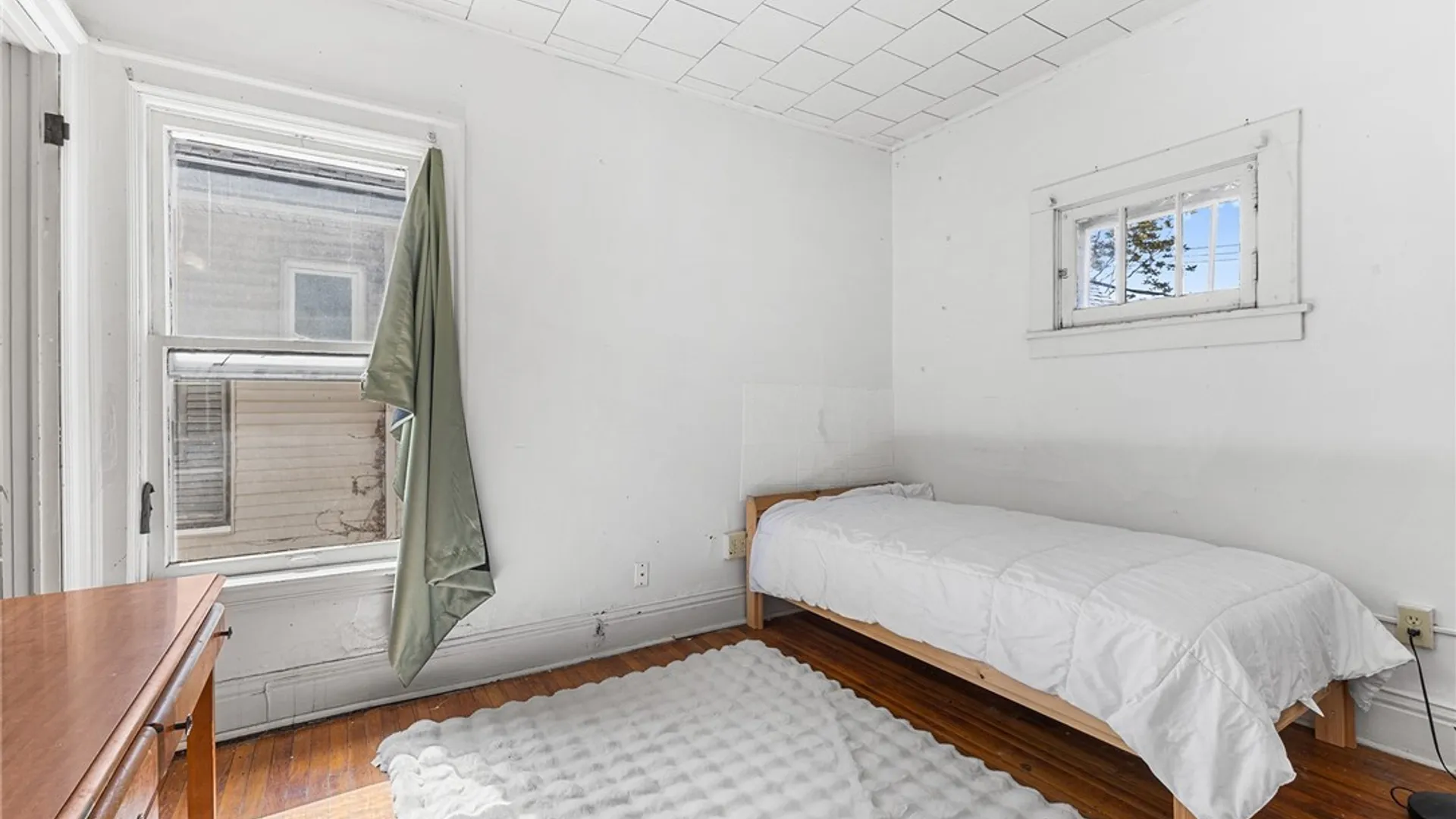 Property at 37 Northrup Place, Buffalo, NY 14214 24