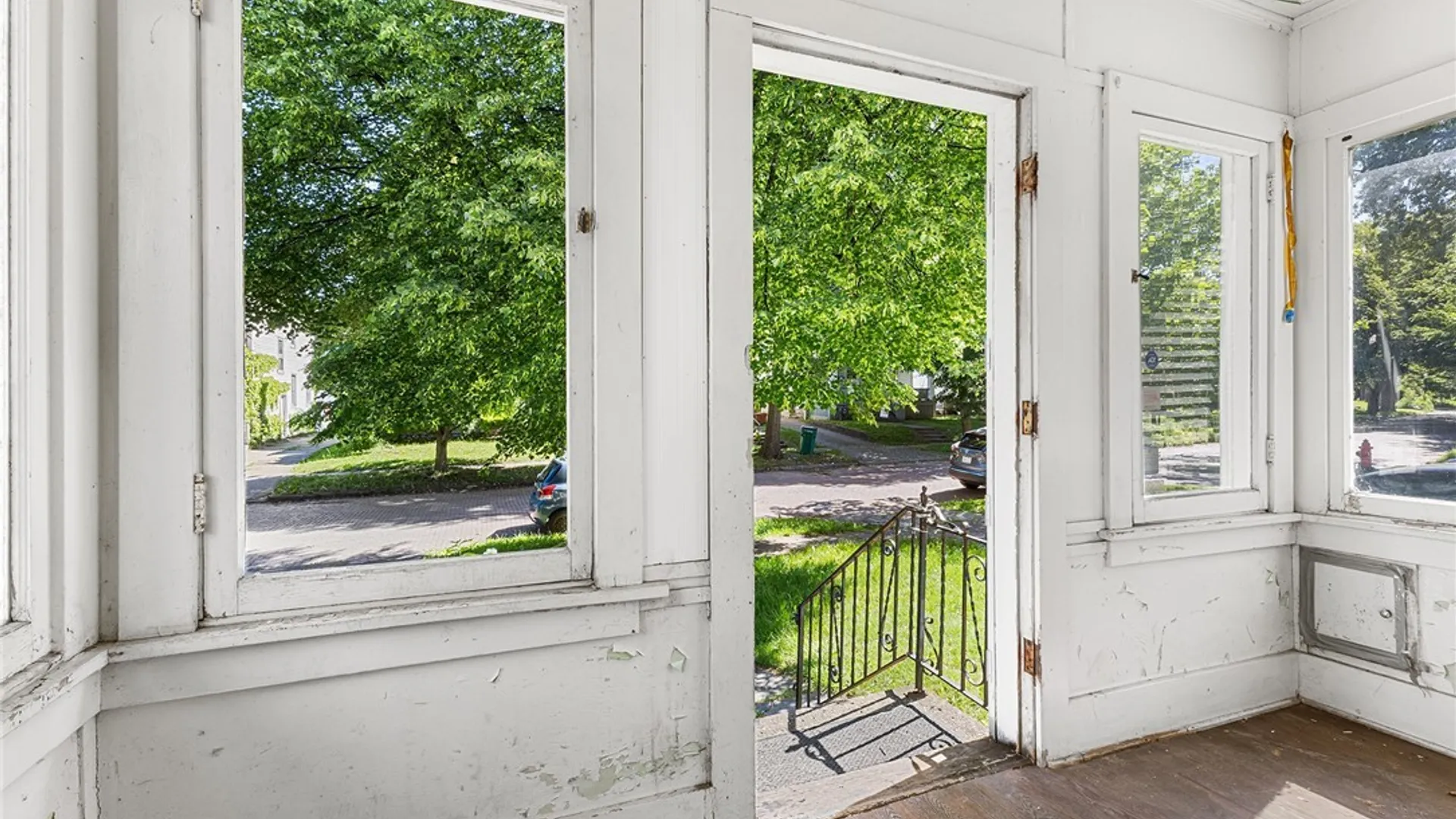 Property at 37 Northrup Place, Buffalo, NY 14214 3