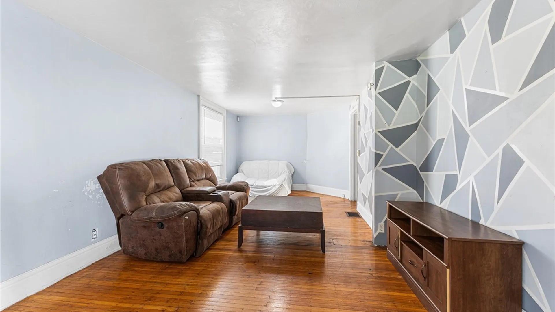 Property at 37 Northrup Place, Buffalo, NY 14214 7
