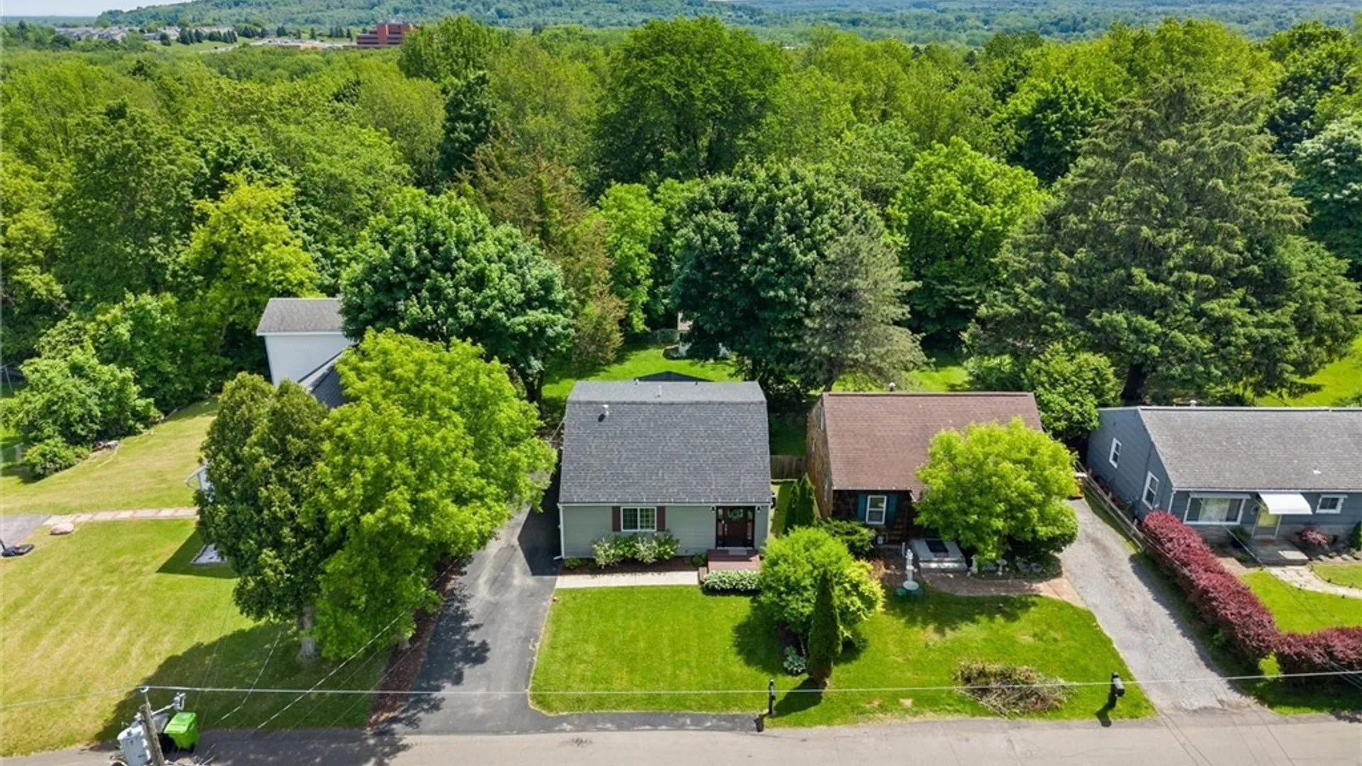 Property at 424 Cleveland Boulevard, Manlius, NY 13066 2