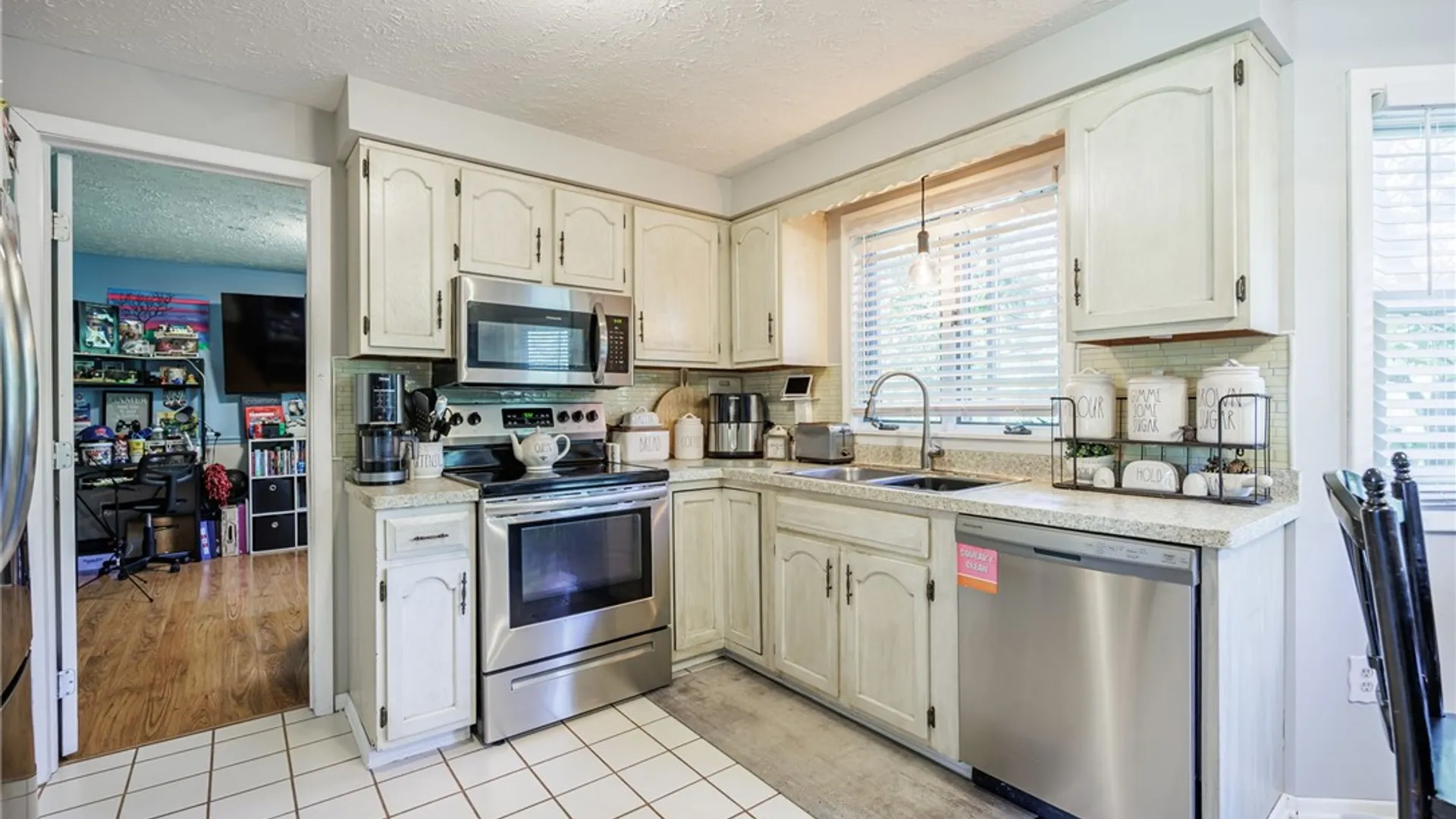 Property at 1010 Maiden Lane, Greece, NY 14615 13
