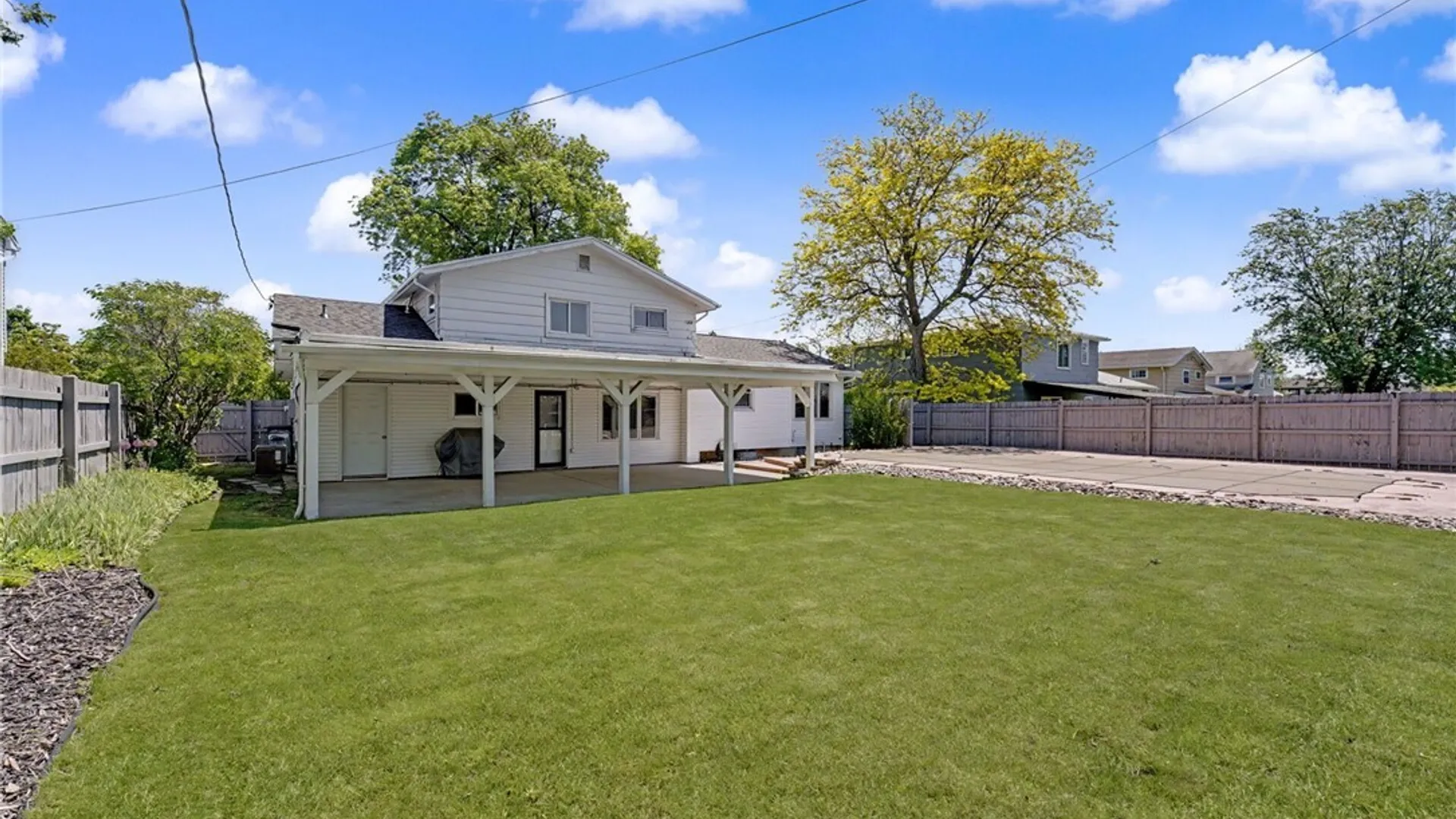 Property at 142 Dalewood Drive, Amherst, NY 14228 3