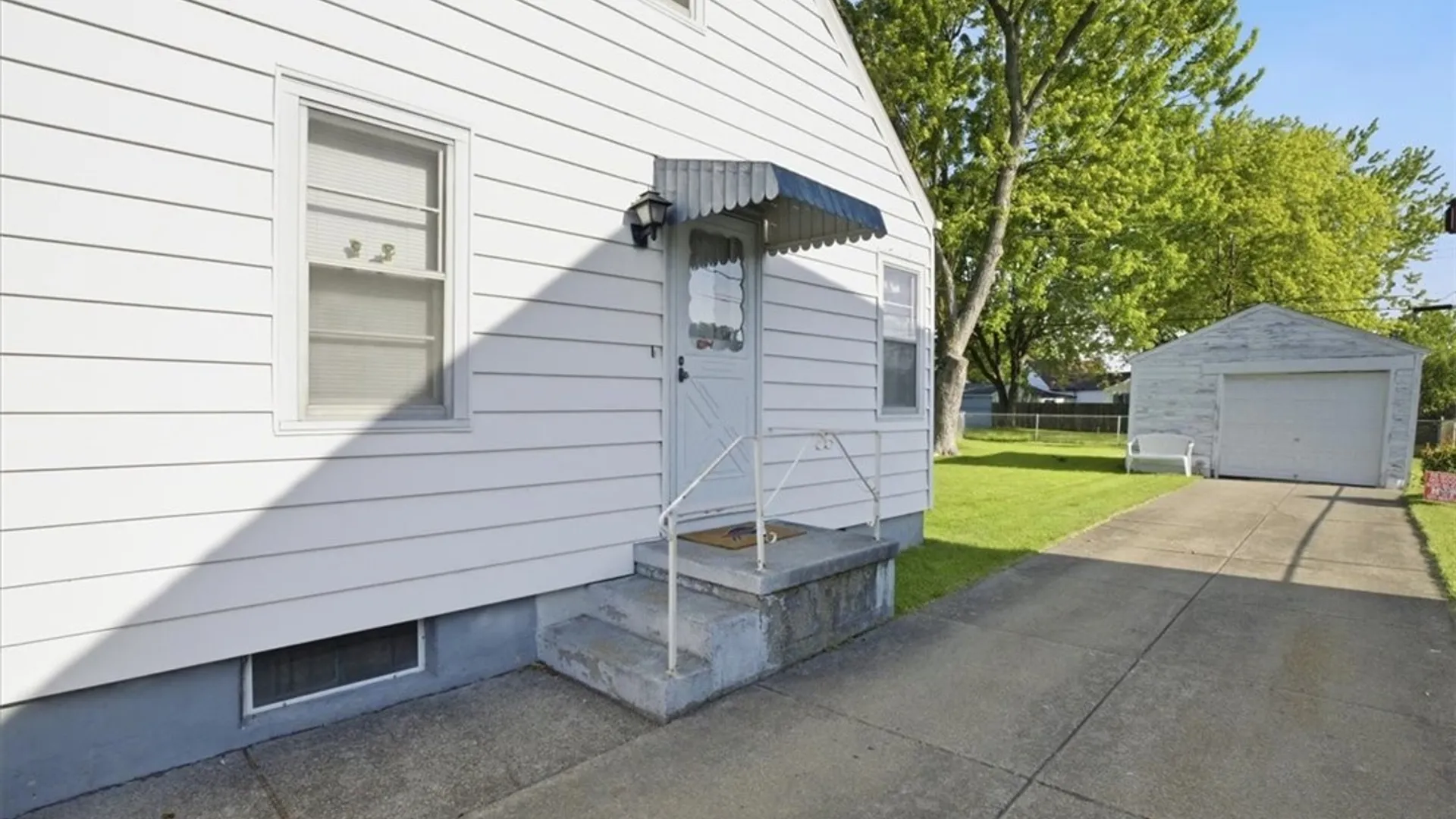 Property at 12 Tussing Lane, Tonawanda, NY 14150 23