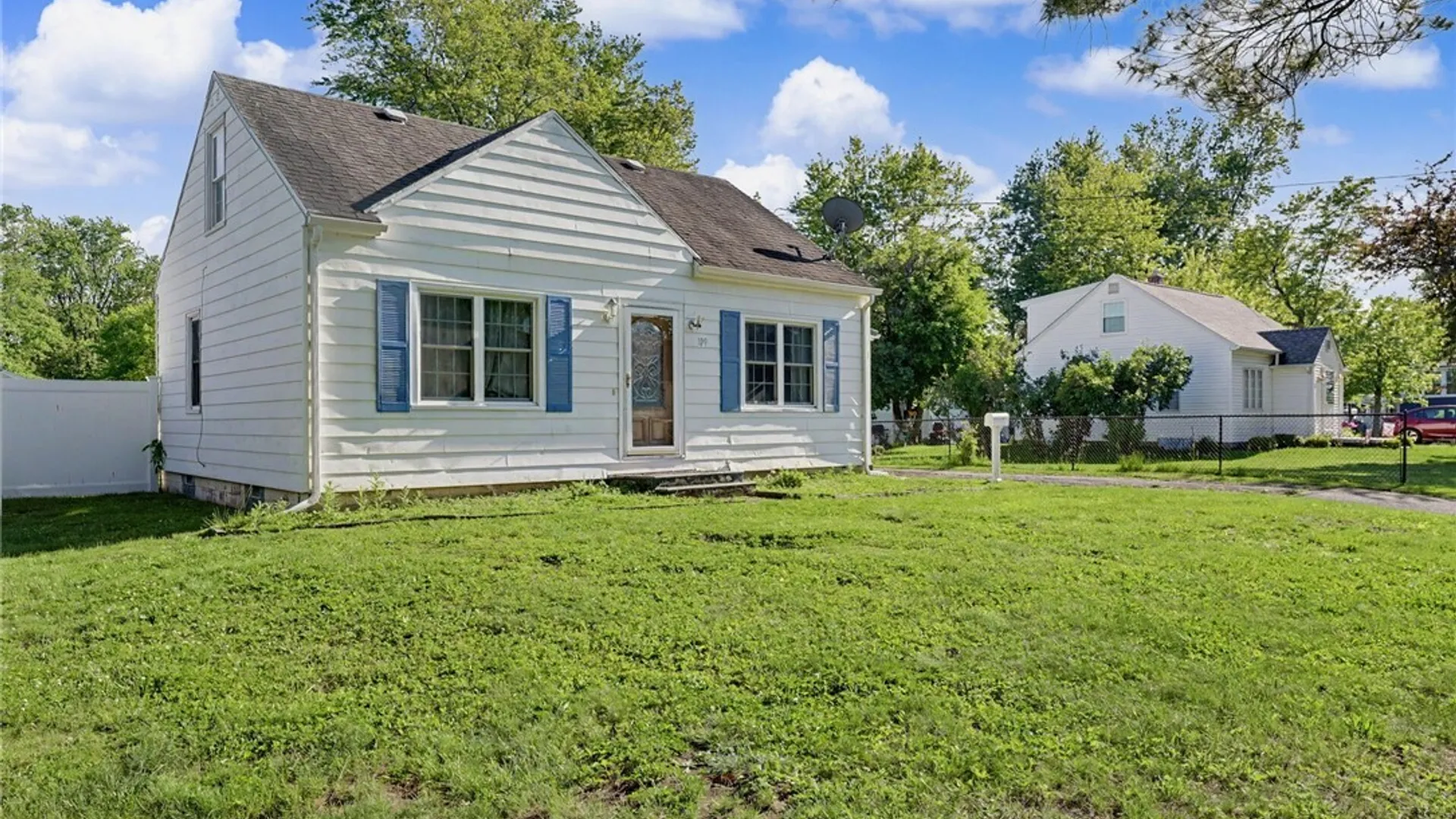 Property at 109 Summit Avenue, West Seneca, NY 14224 2