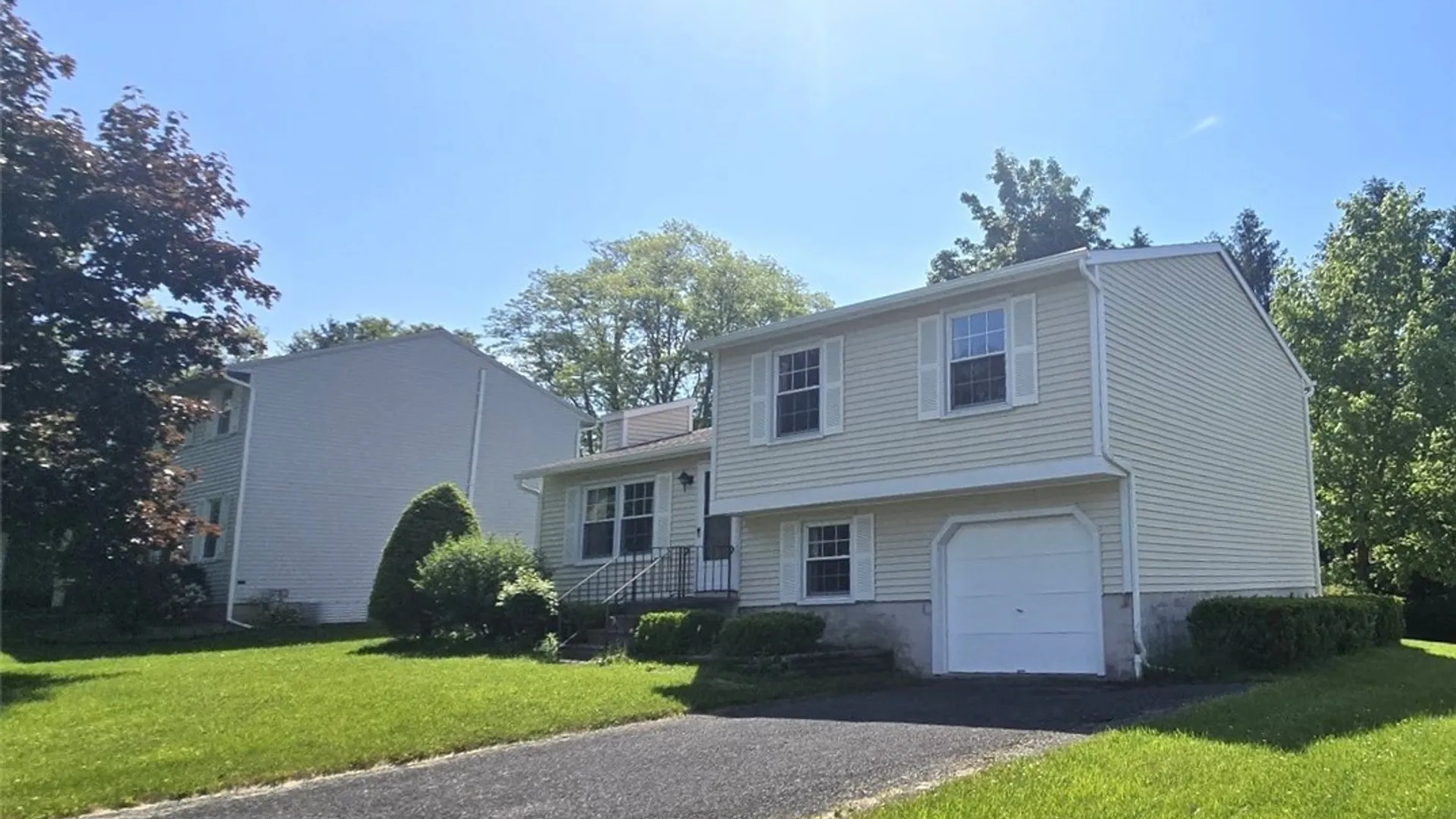 Property at 8361 Sextant Drive, Clay, NY 13027 2