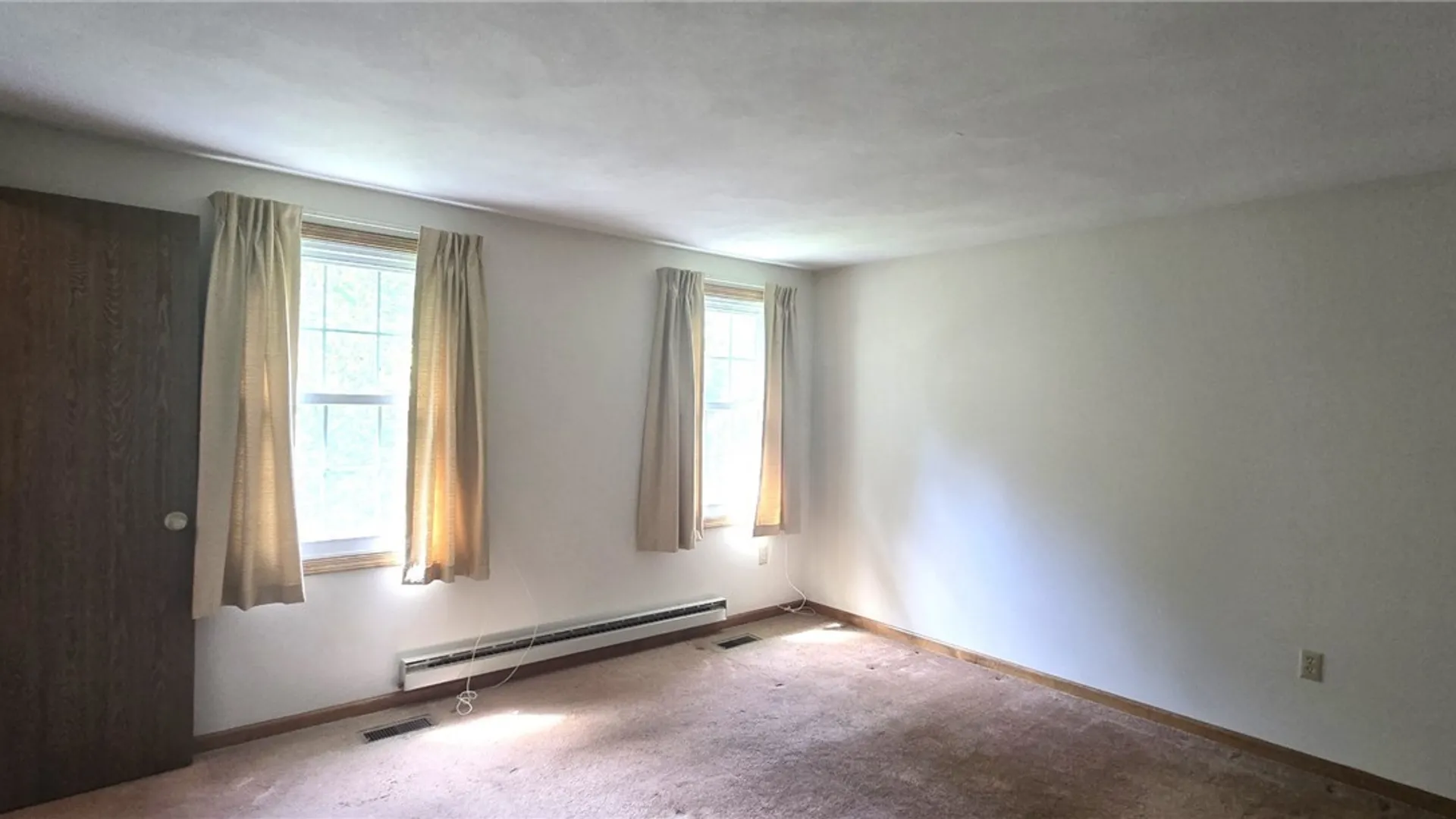 Property at 8361 Sextant Drive, Clay, NY 13027 5