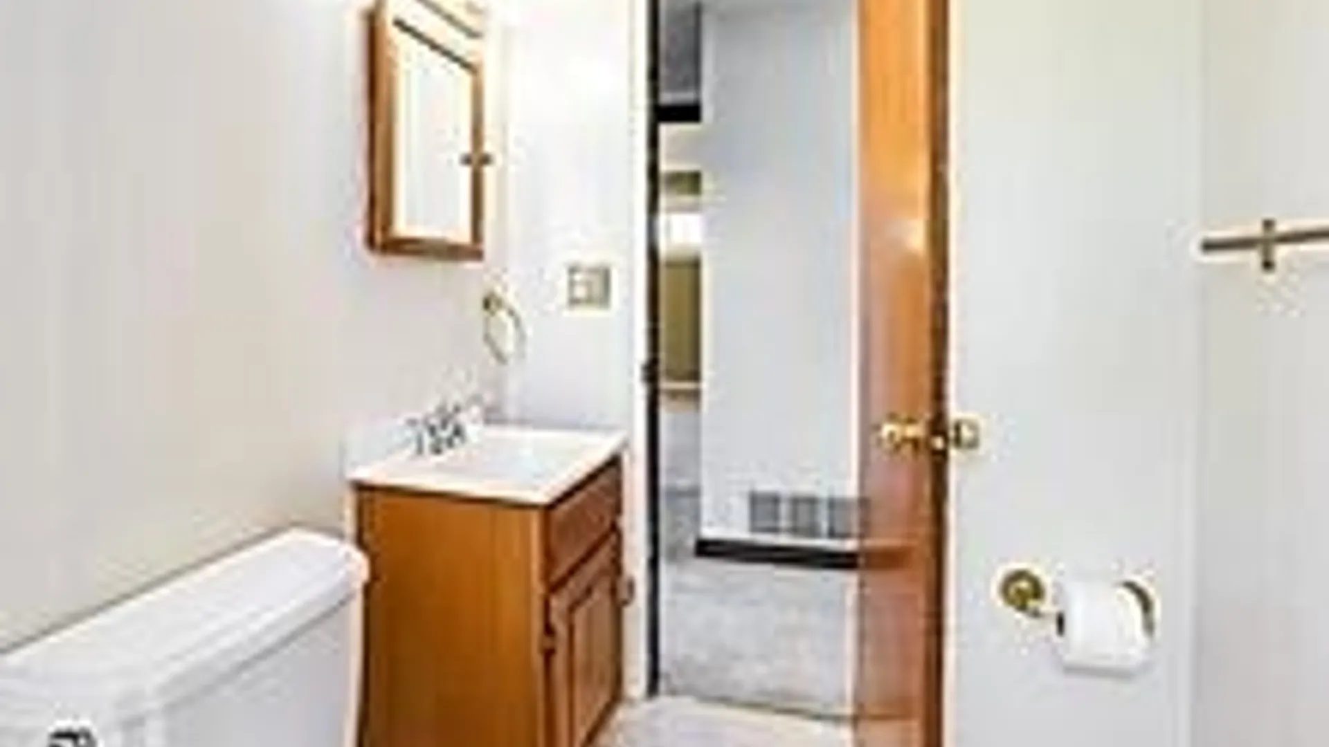Property at 105 Nokomis Parkway, Cheektowaga, NY 14225 10