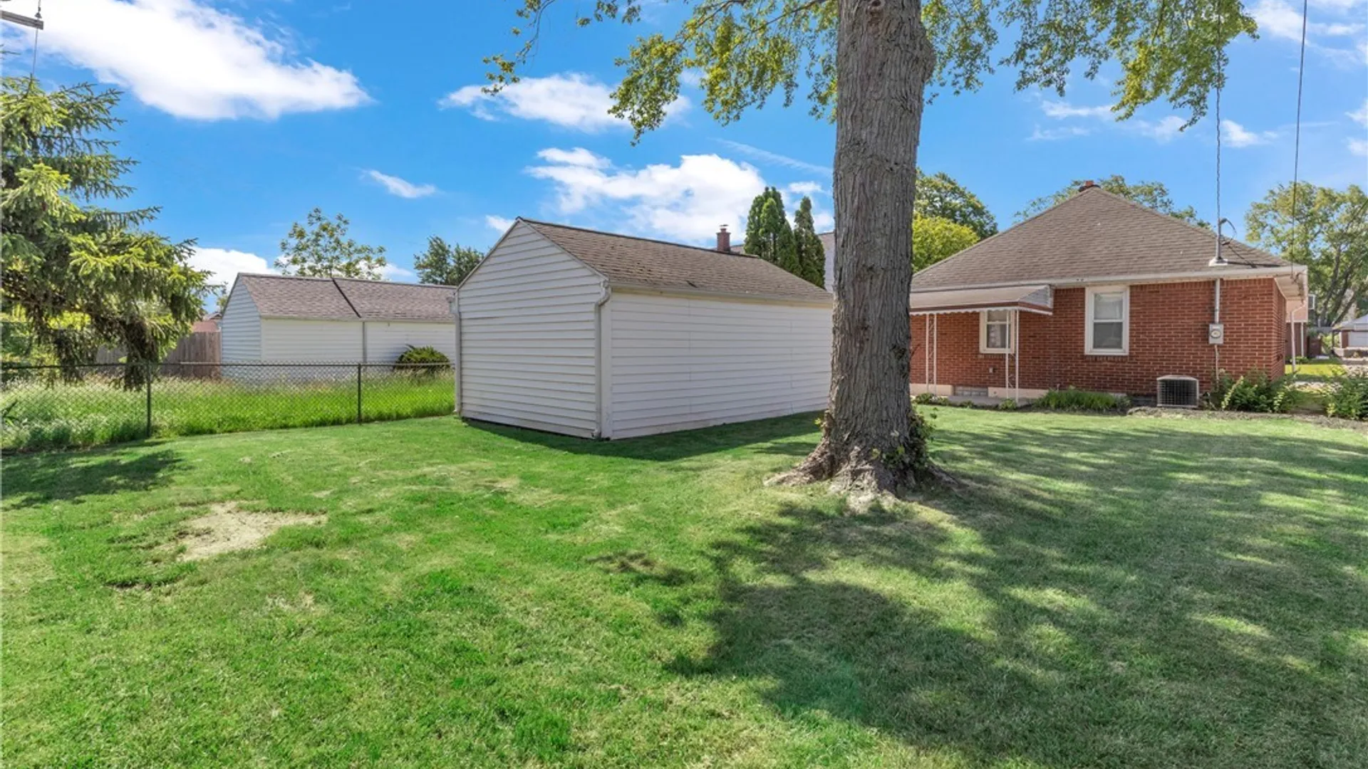 Property at 260 Glencove Road, Tonawanda, NY 14223 24