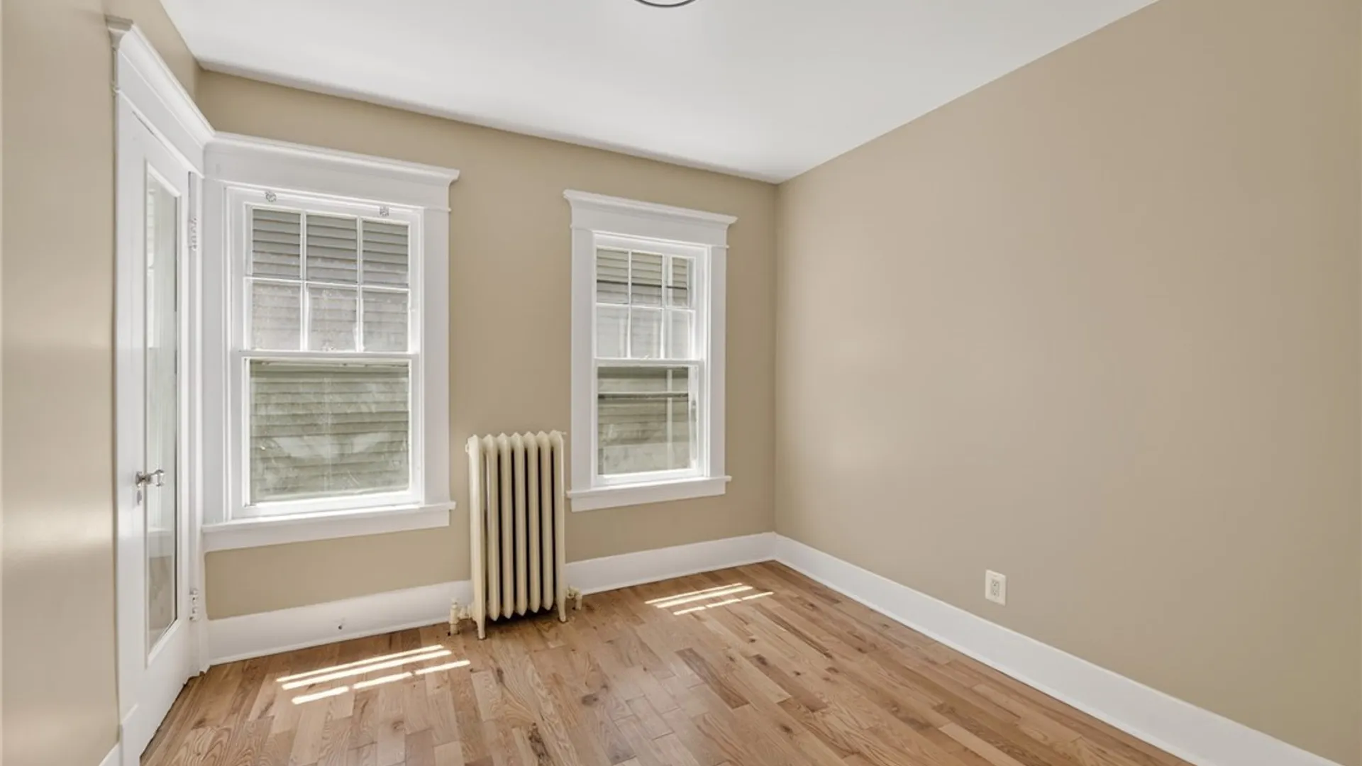 Property at 405 Parkside Avenue, Buffalo, NY 14216 24