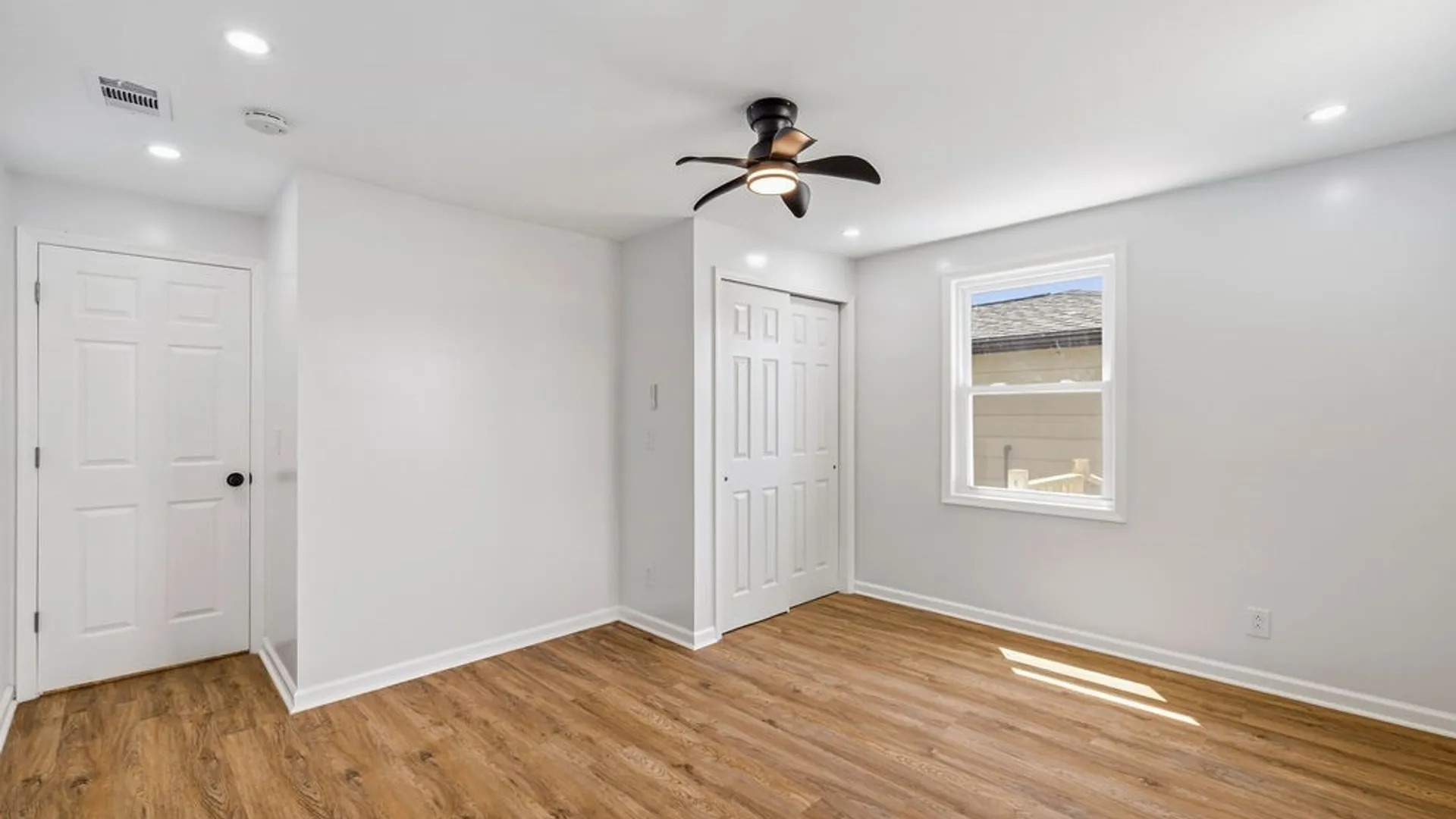 Property at 5 Twain Court, Tonawanda, NY 14150 13