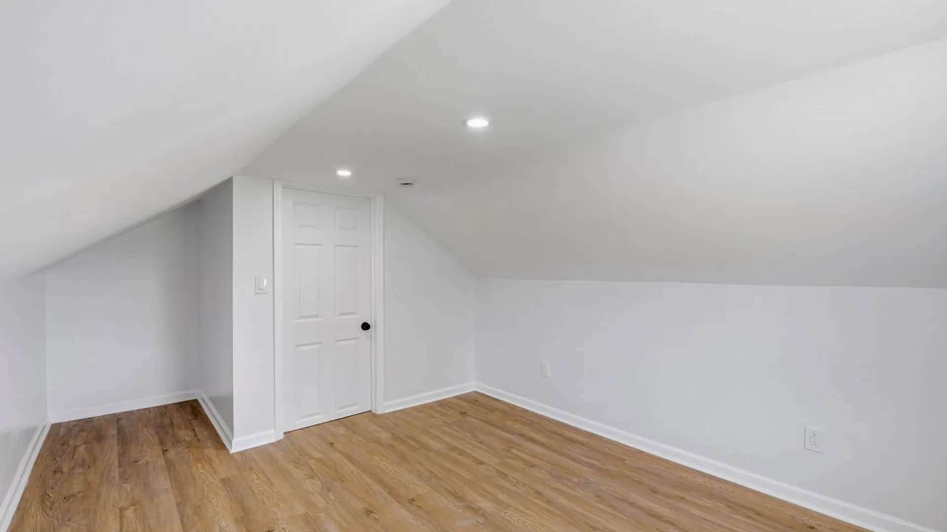 Property at 5 Twain Court, Tonawanda, NY 14150 15