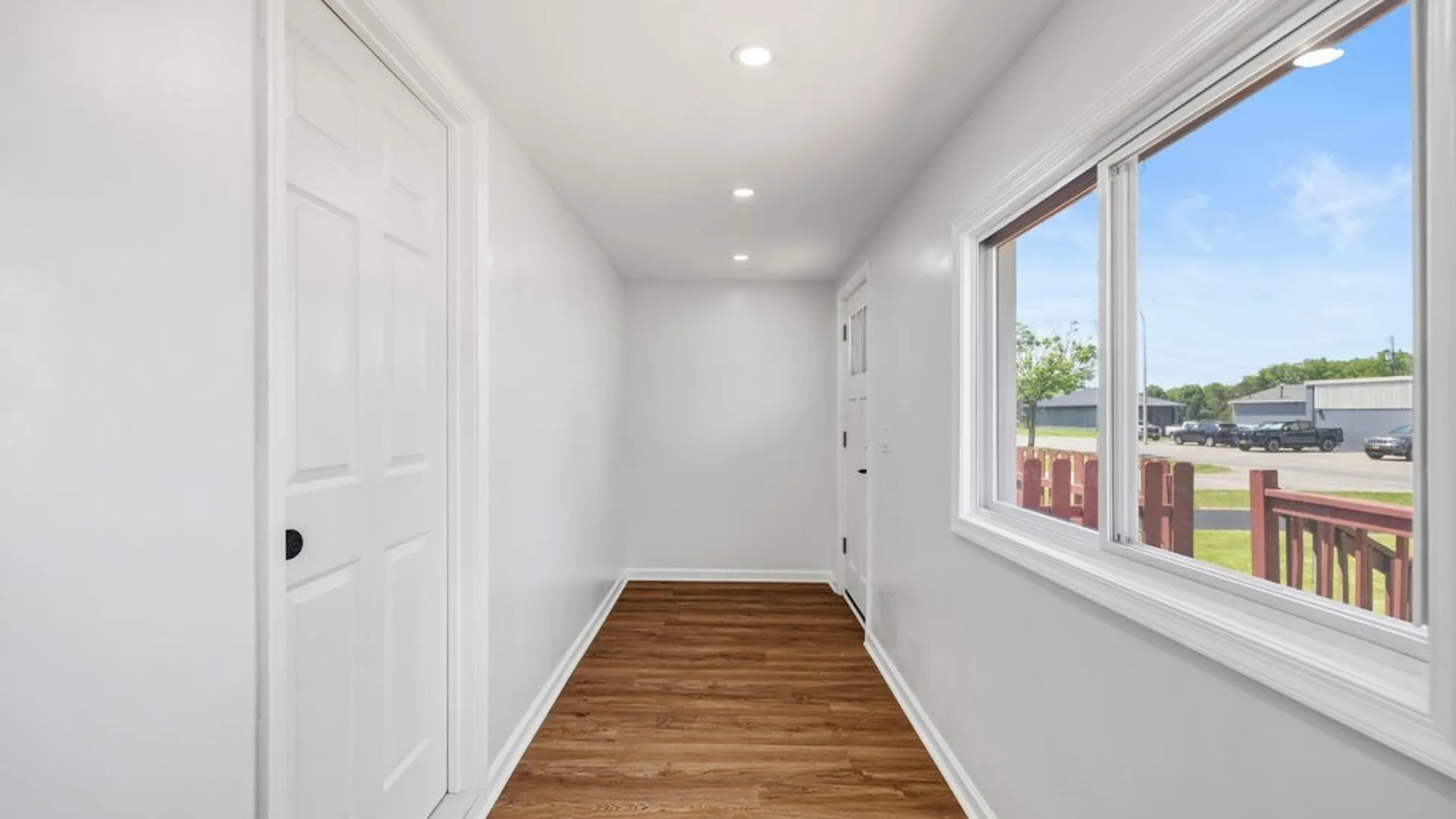 Property at 5 Twain Court, Tonawanda, NY 14150 4