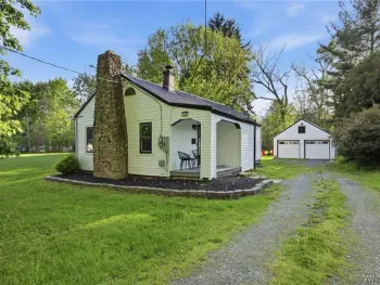 528 Ward Road, North Tonawanda, NY 14120