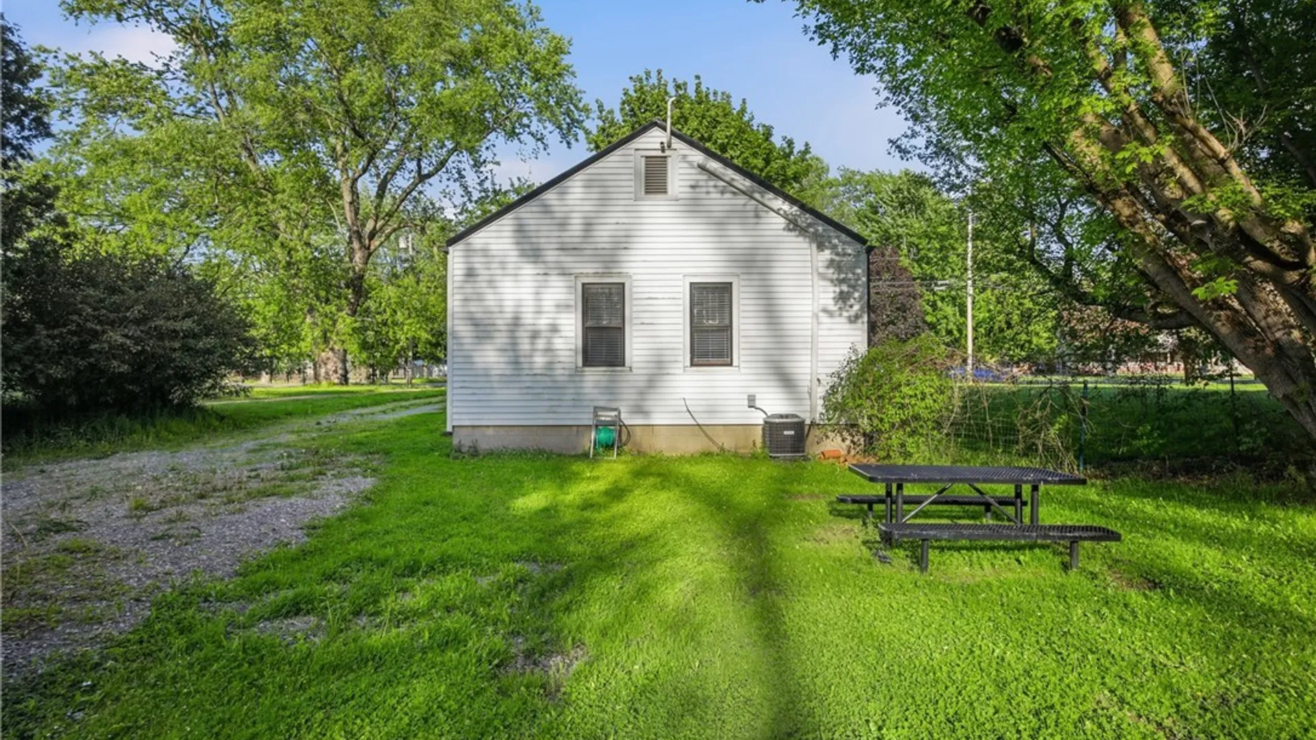 Property at 528 Ward Road, North Tonawanda, NY 14120 22
