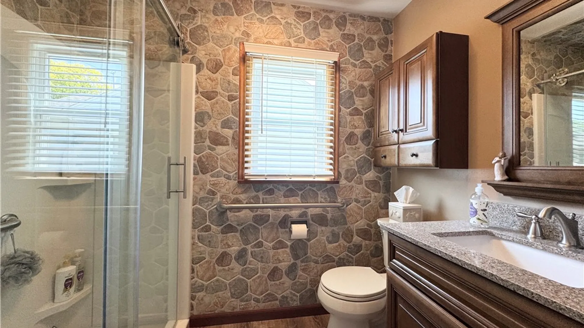 Property at 20 Scammell Avenue, Auburn, NY 13021 21