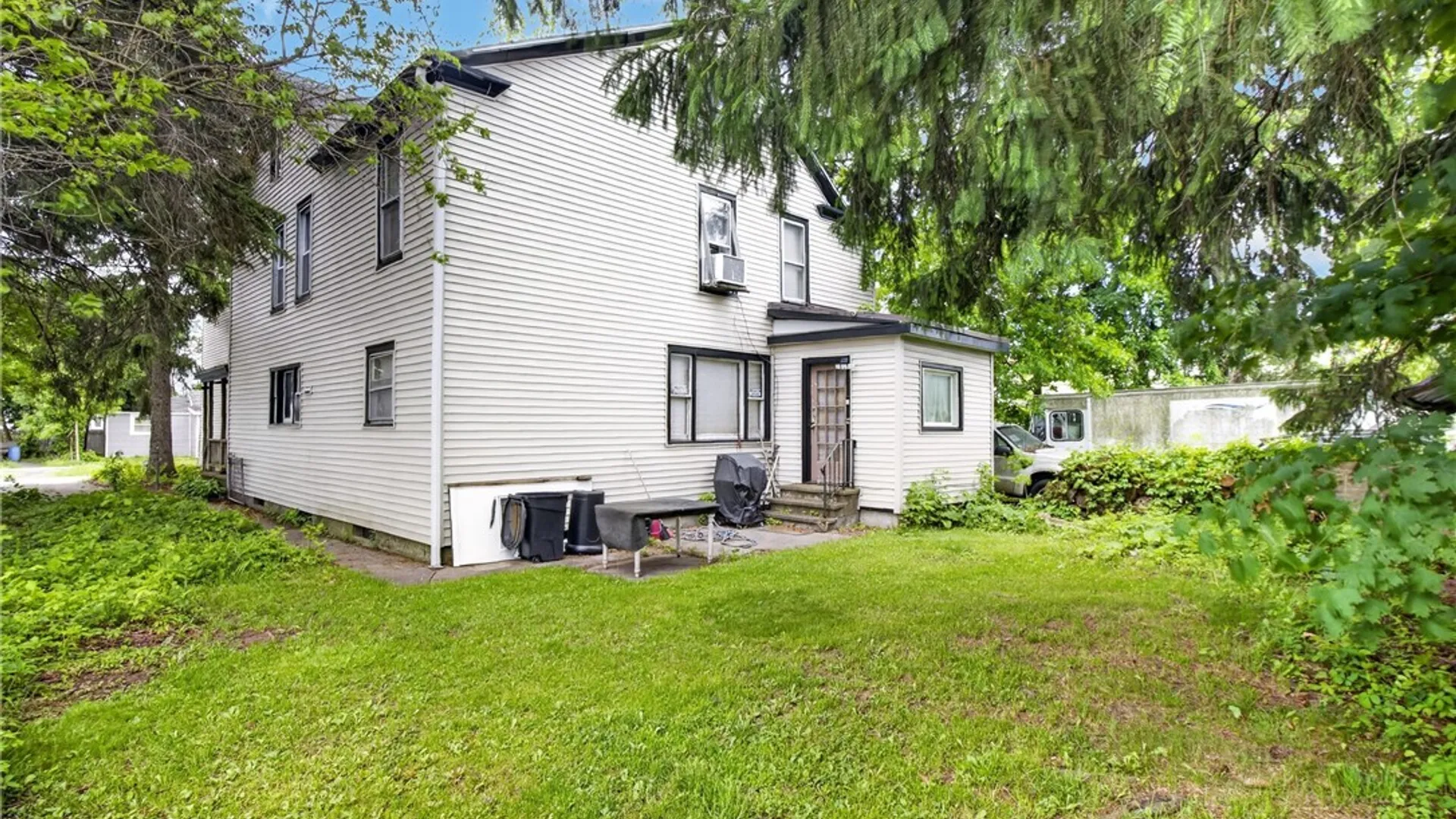 Property at 613 Spring Street, Utica, NY 13502 5