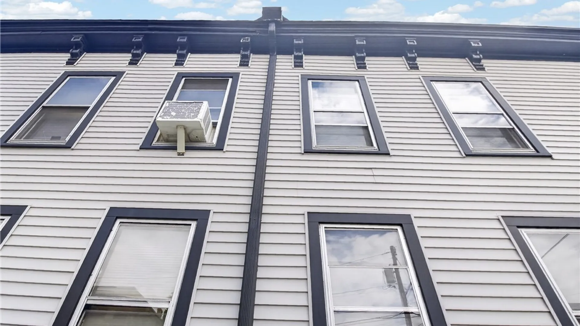 Property at 811 Huntington Street, Utica, NY 13502 4