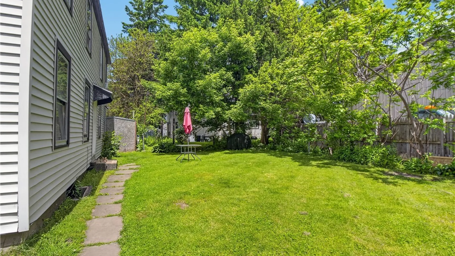 Property at 811 Huntington Street, Utica, NY 13502 6