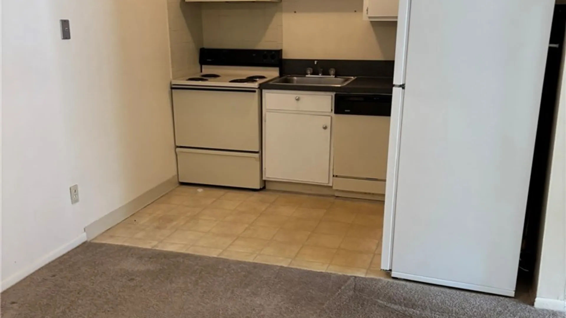 Property at 770 W Ferry Street, Buffalo, NY 14222 6