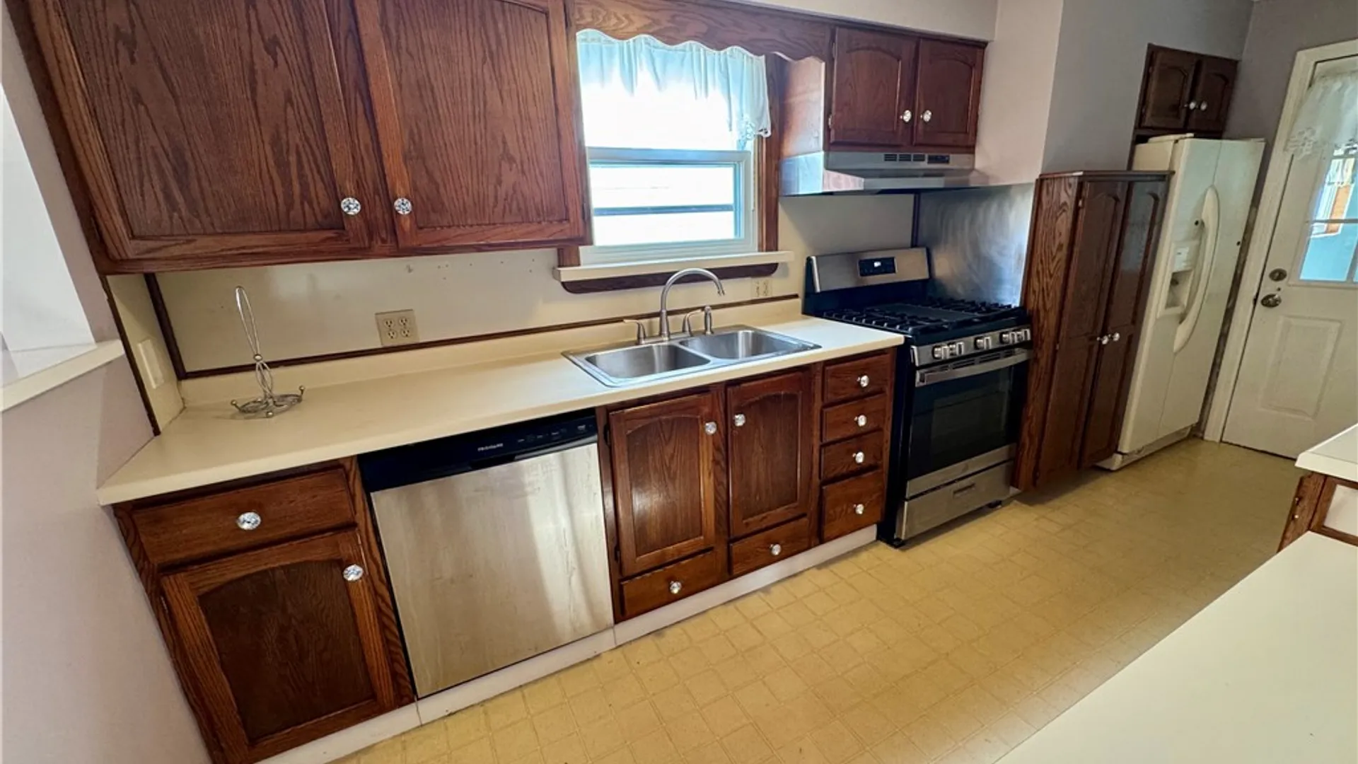 Property at 347 Stillwell Avenue, Tonawanda, NY 14217 23