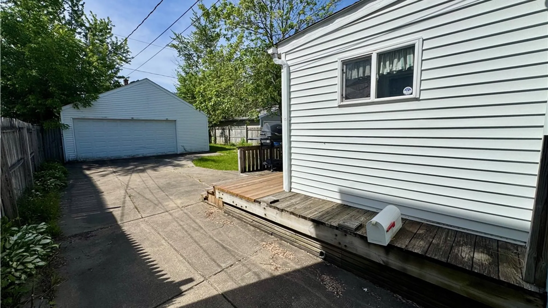 Property at 347 Stillwell Avenue, Tonawanda, NY 14217 4