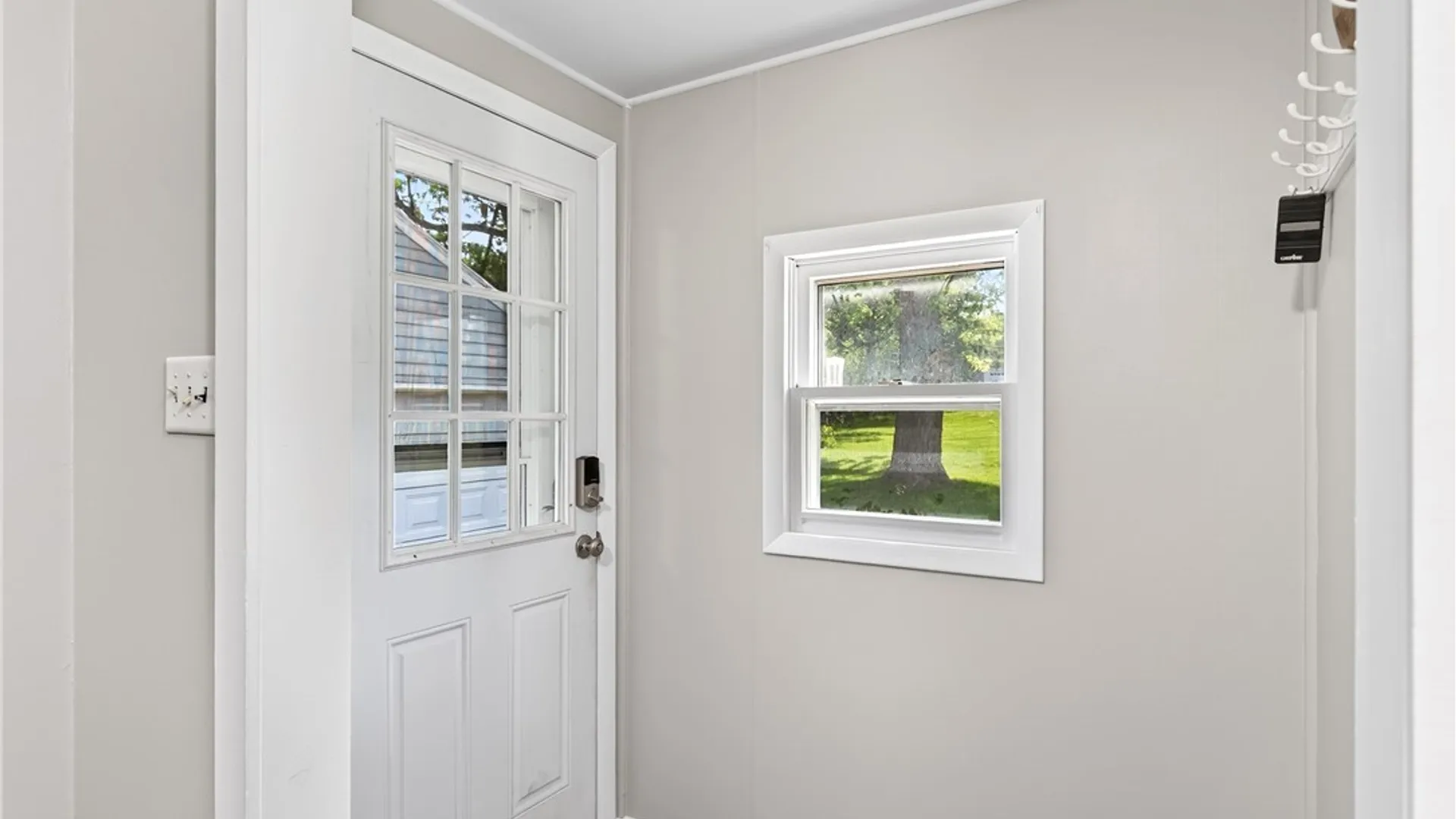 Property at 2662 Greenfield Avenue, Hamburg, NY 14075 10