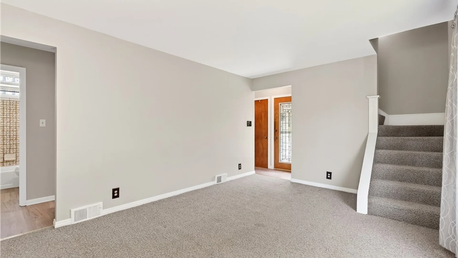 Property at 2662 Greenfield Avenue, Hamburg, NY 14075 5