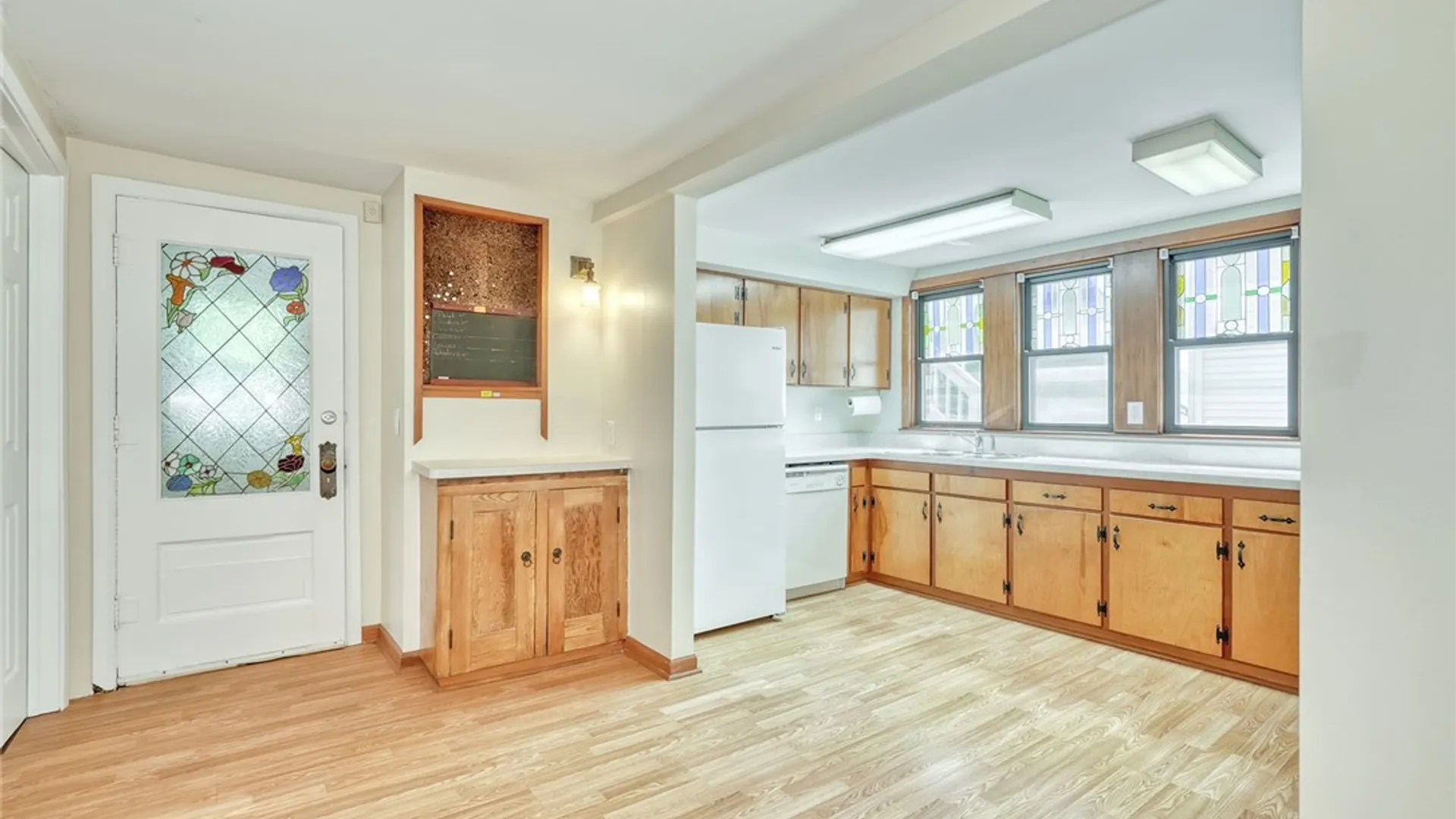 Property at 27 Martin Street, Webster, NY 14580 15