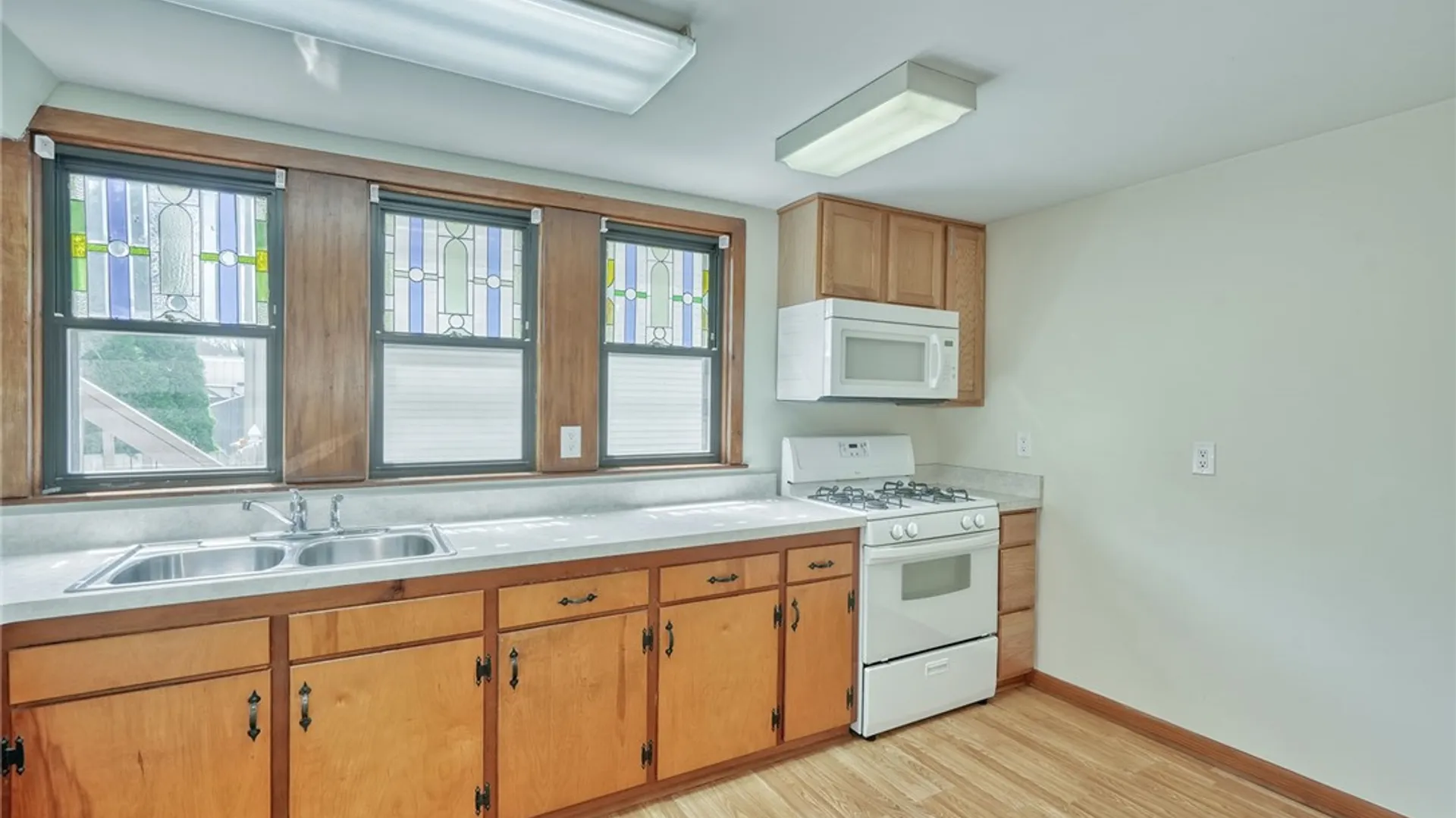 Property at 27 Martin Street, Webster, NY 14580 18