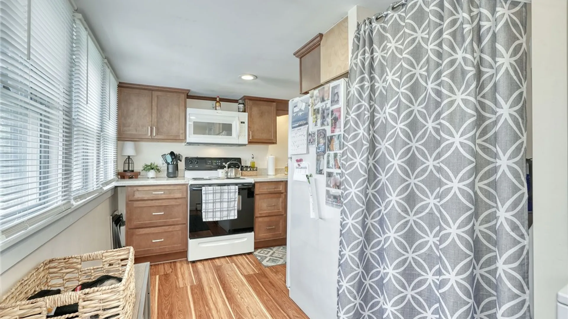 Property at 27 Martin Street, Webster, NY 14580 28