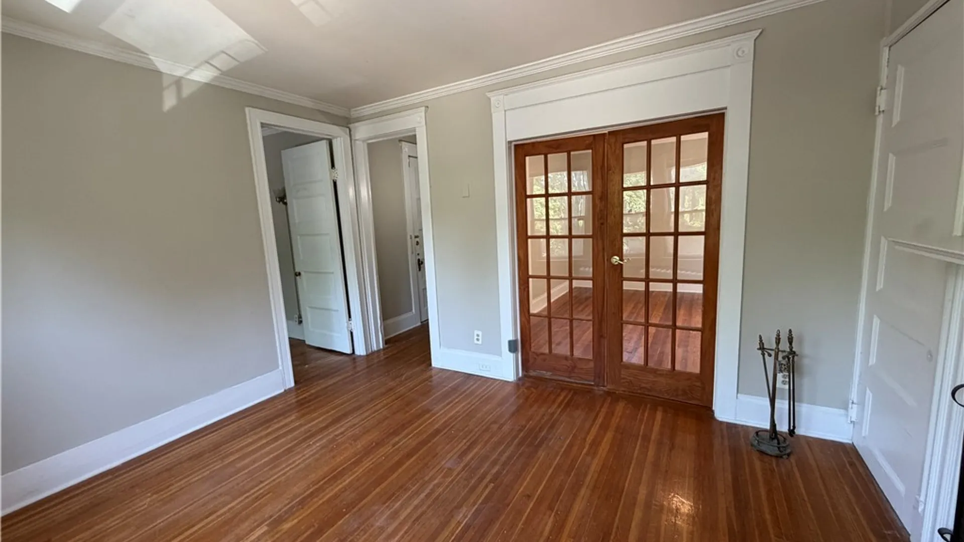 Property at 31 Norwood Avenue, Buffalo, NY 14222 5