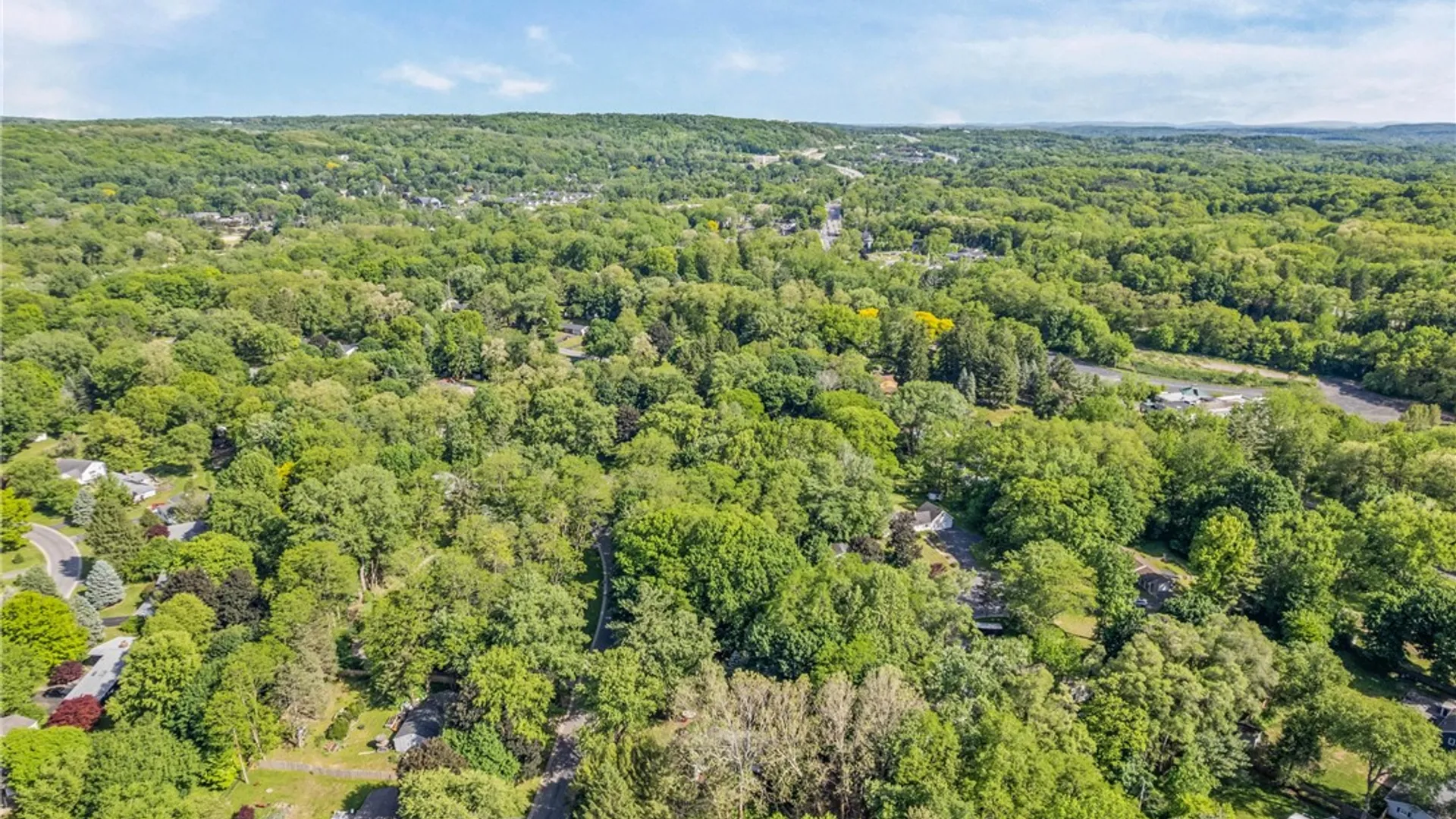 Property at 2 Red Fox Run, Perinton, NY 14534 50