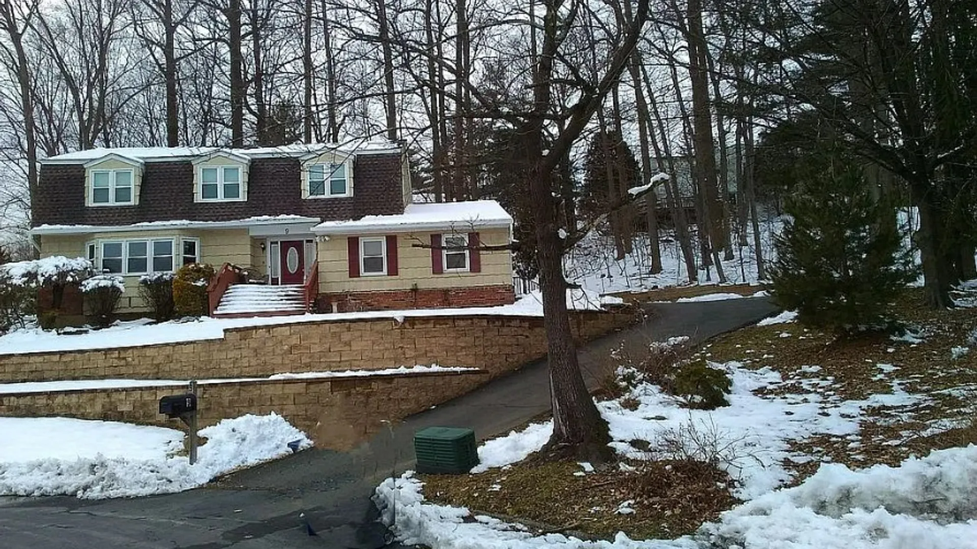 Property at 9 Topaz Court, Clarkstown, NY 10956 28