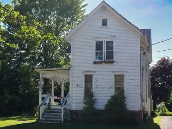 8 Orchard Street, Murray, NY 14470