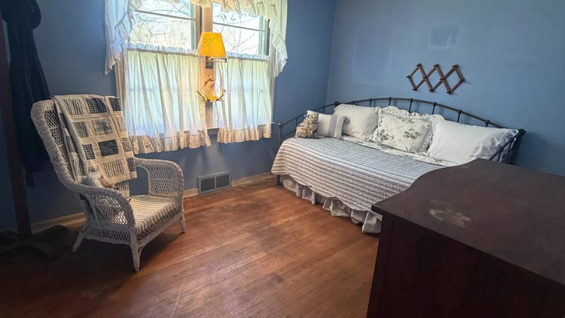 Property at 1062 6th St, Schenectady, NY 12303 12