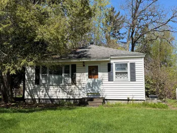 Property at 1062 6th St, Schenectady, NY 12303