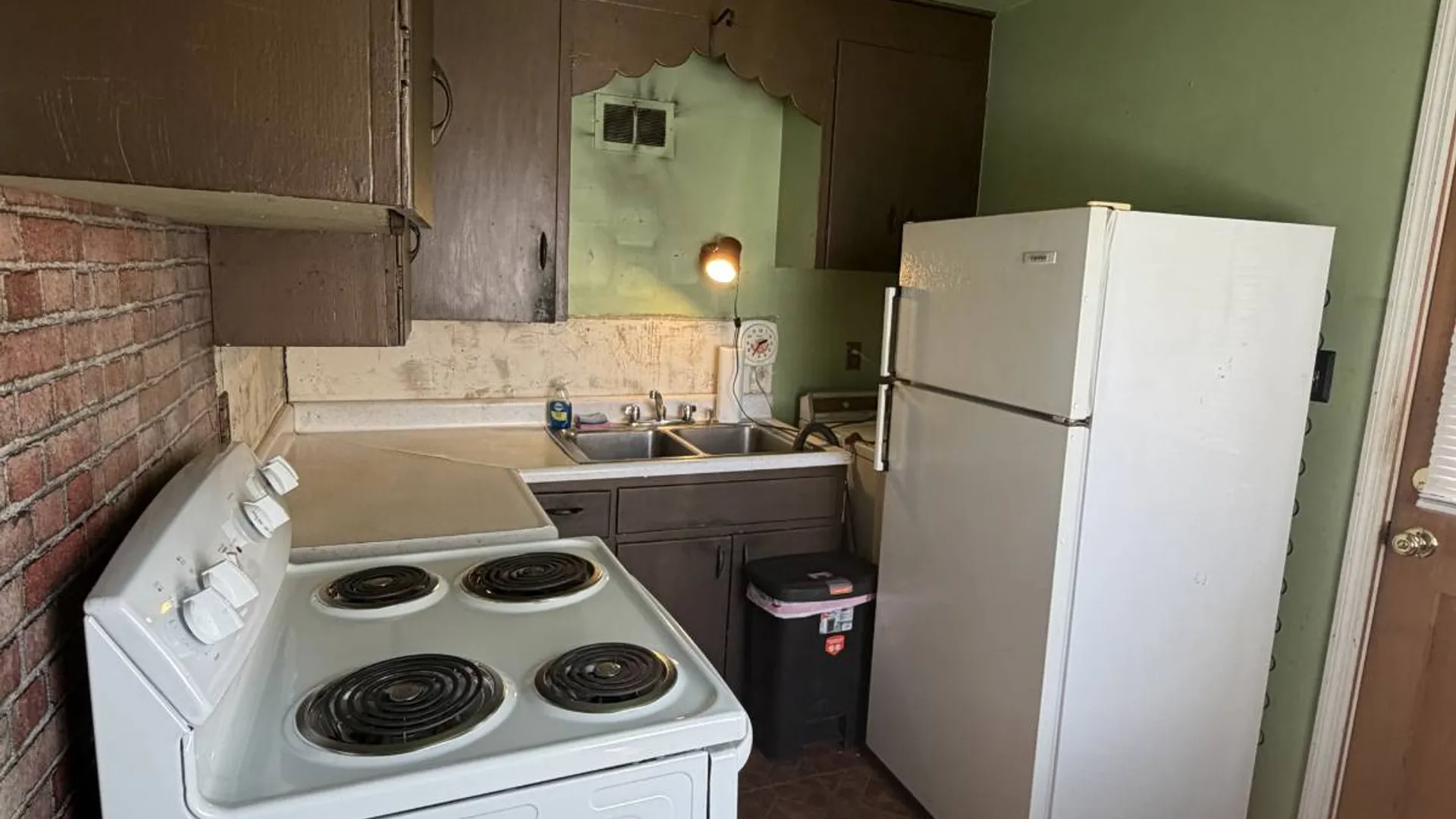 Property at 1062 6th St, Schenectady, NY 12303 4