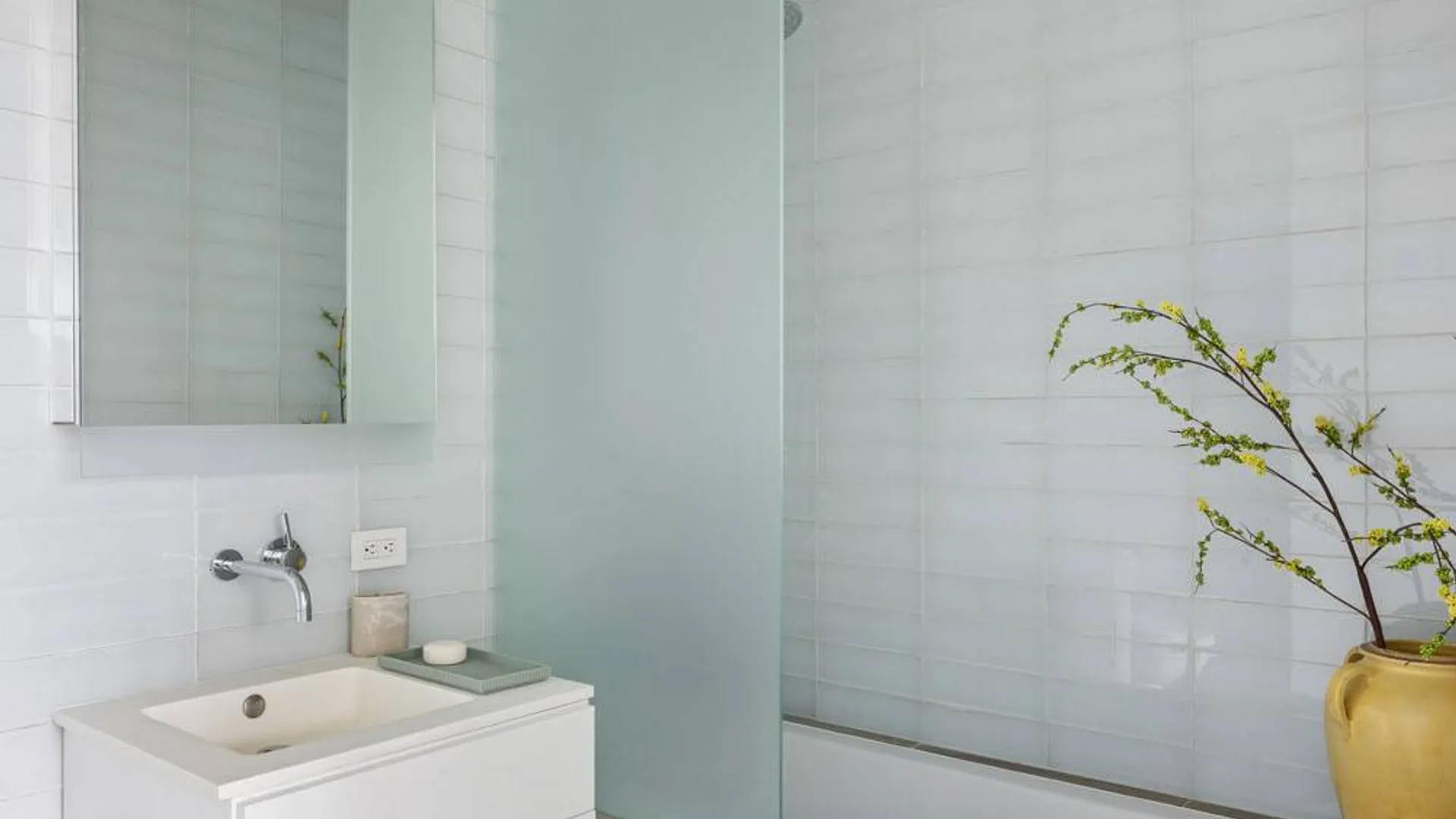 Property at 123 Third Avenue, New York, NY 10003 4