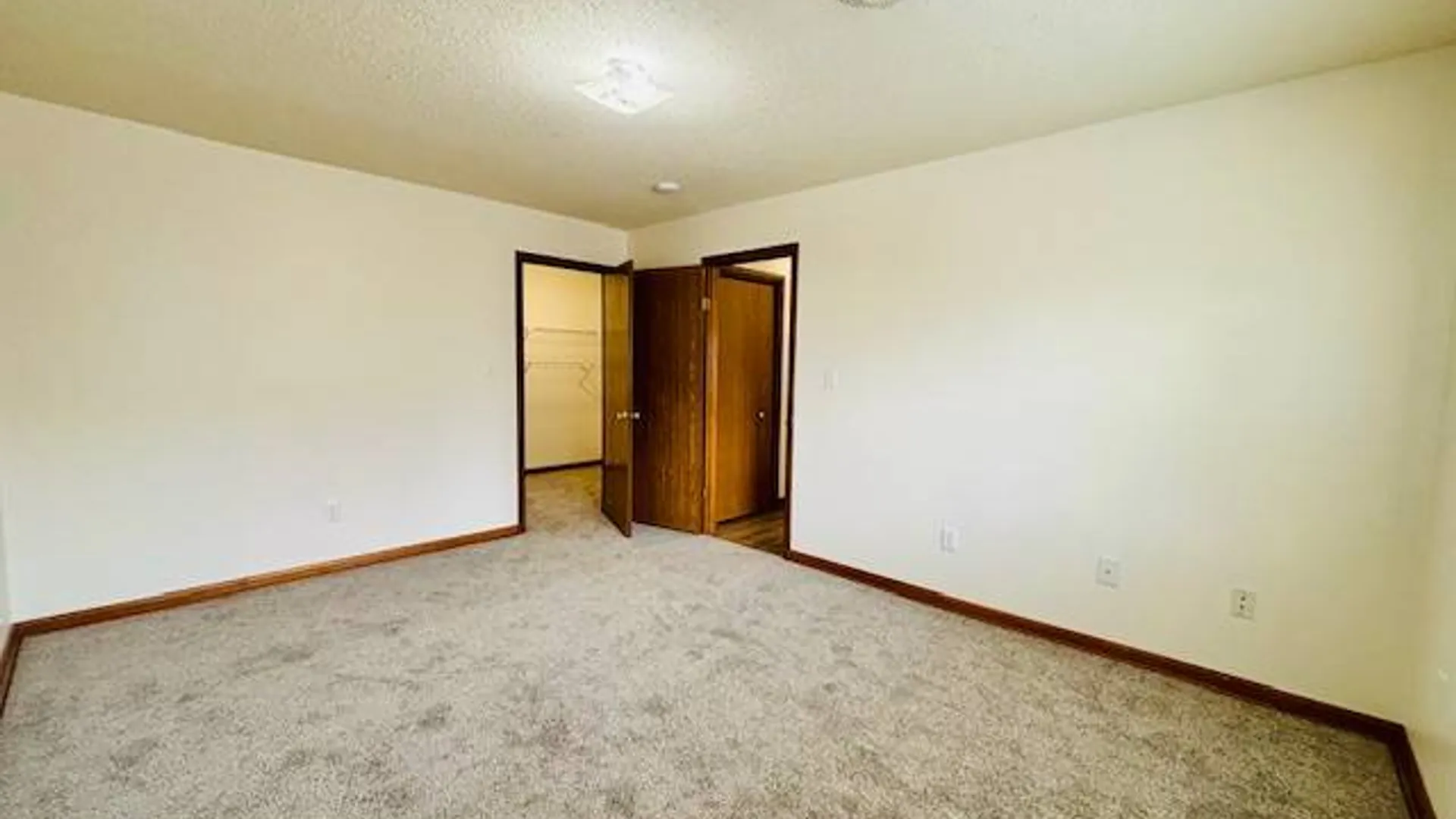 Property at 510 Cambridge Manor Drive, Scotia, NY 12302 13