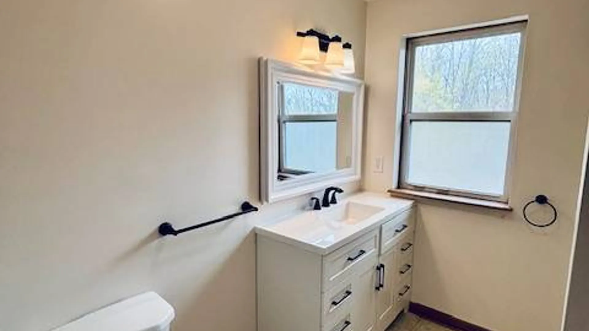 Property at 510 Cambridge Manor Drive, Scotia, NY 12302 15