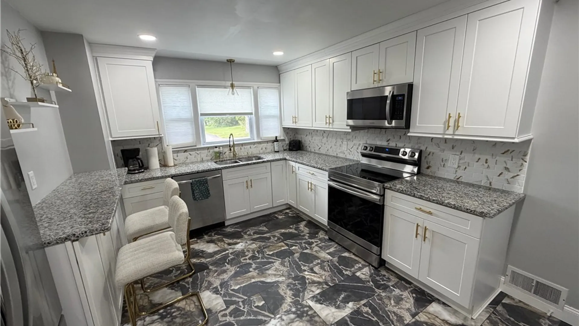 Property at 902 James Street, Utica, NY 13501 12