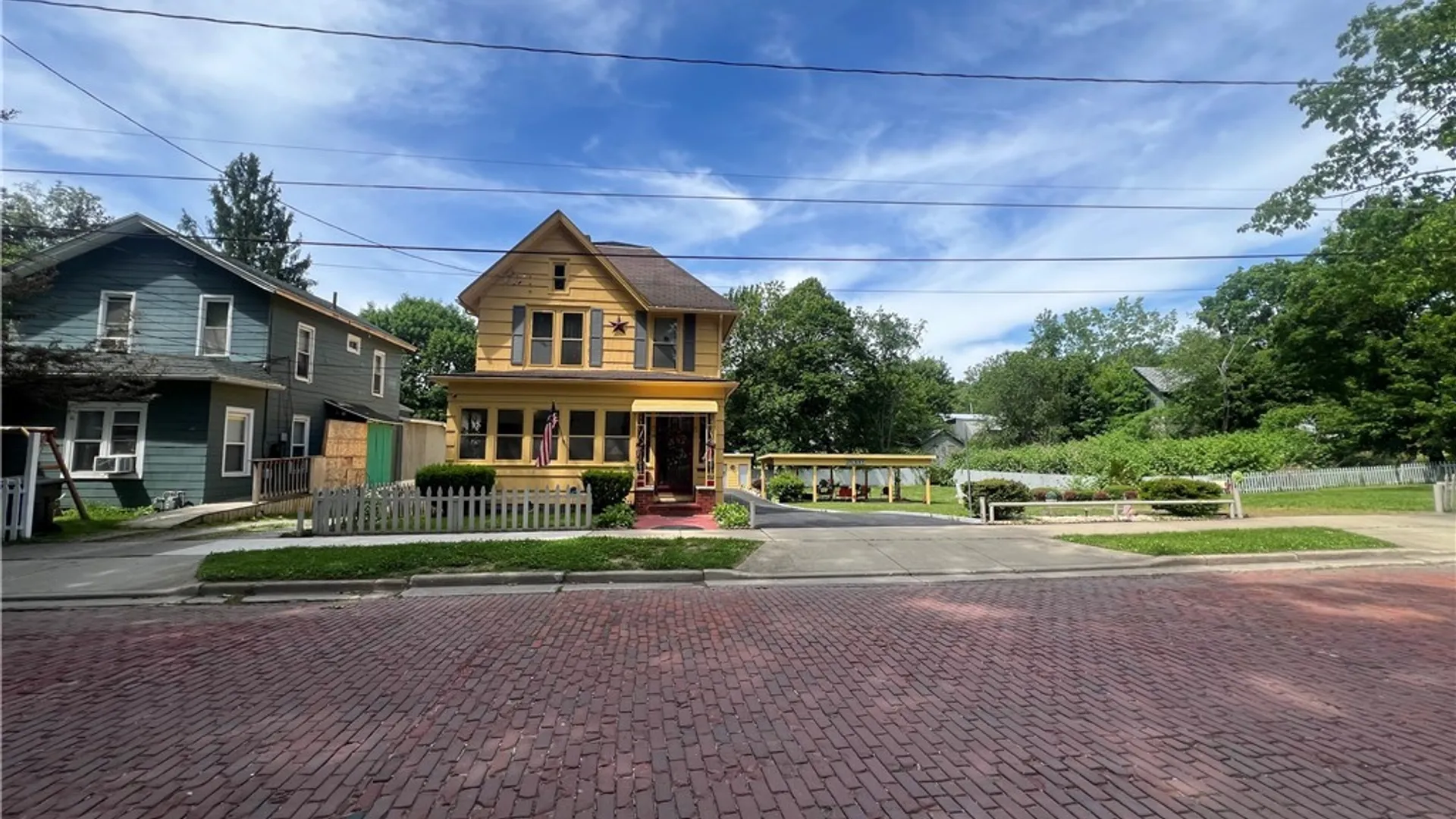 Property at 18 W 10th Street, Jamestown, NY 14701 3